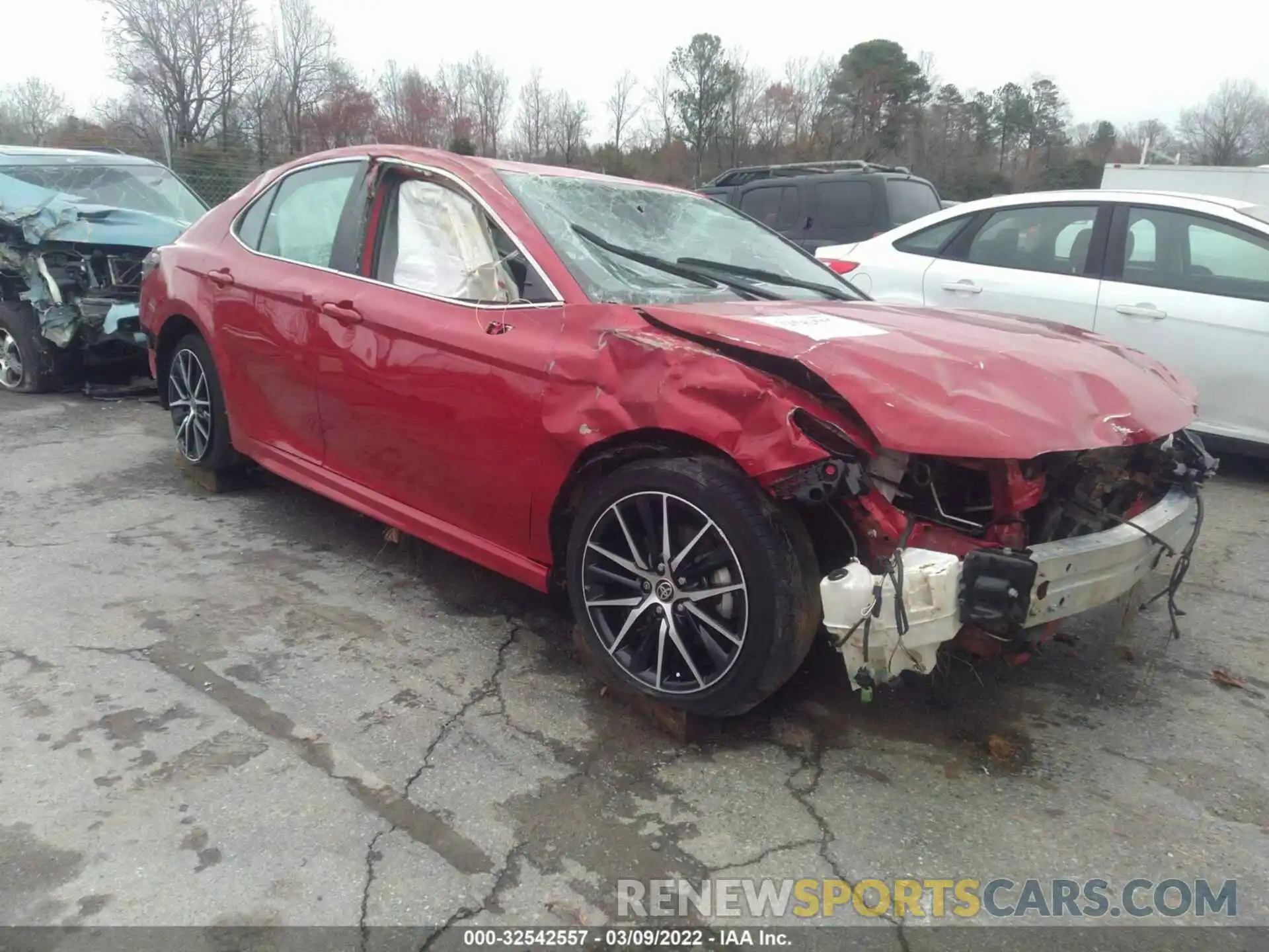 1 Photograph of a damaged car 4T1G11AK0MU438738 TOYOTA CAMRY 2021