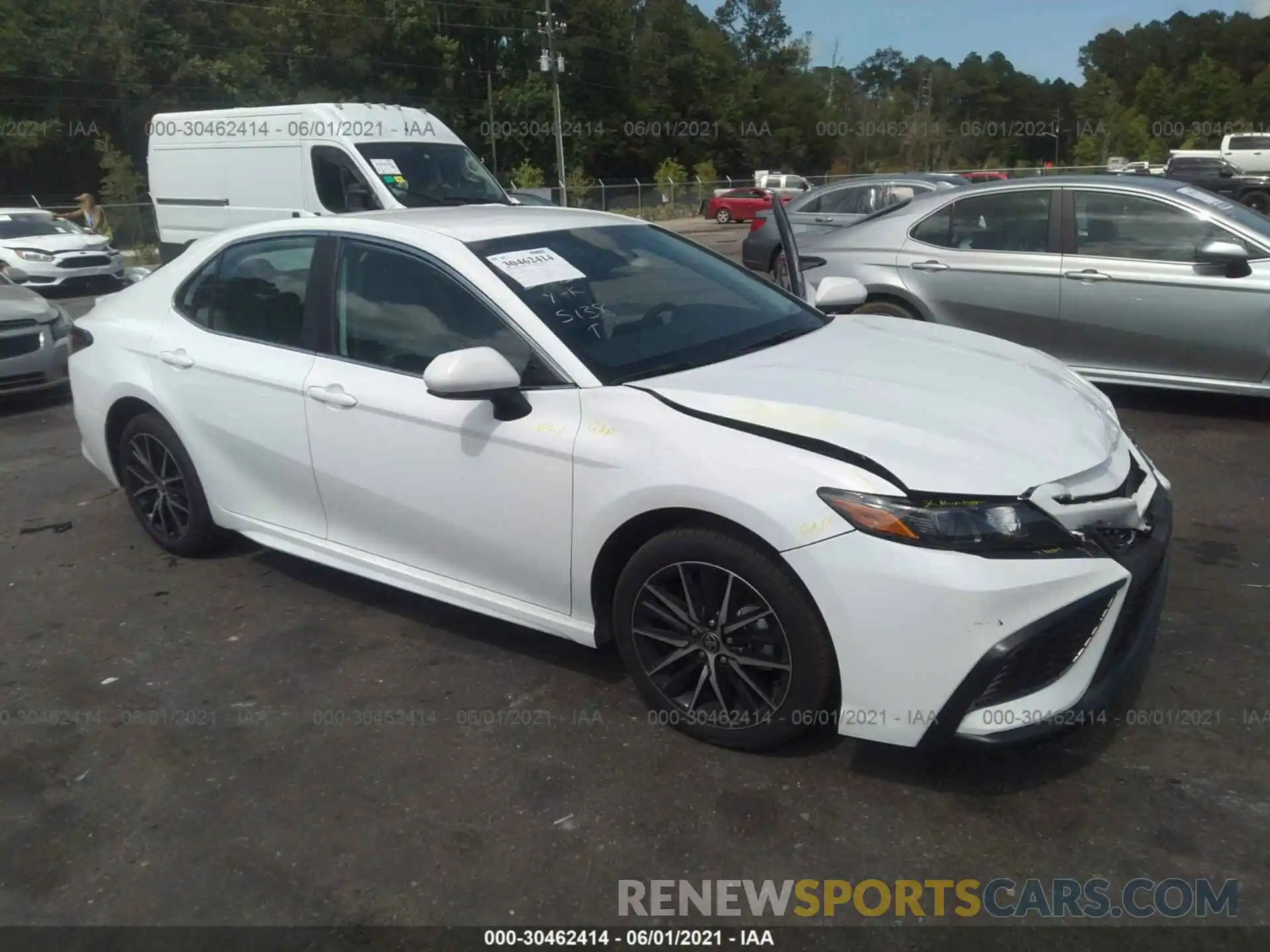 1 Photograph of a damaged car 4T1G11AK0MU445138 TOYOTA CAMRY 2021