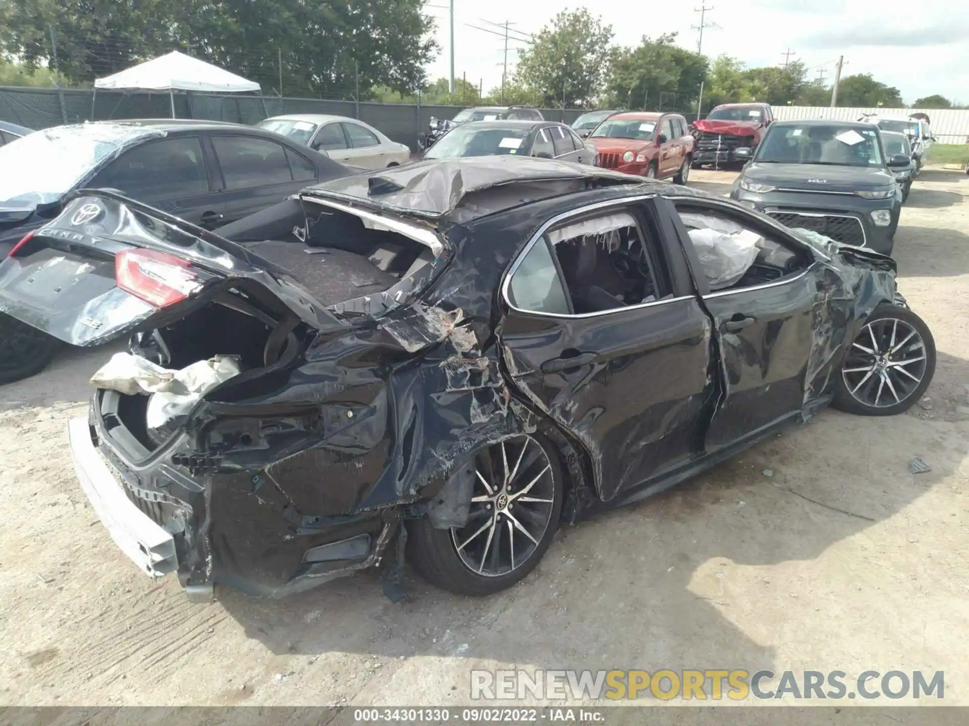 4 Photograph of a damaged car 4T1G11AK0MU451215 TOYOTA CAMRY 2021