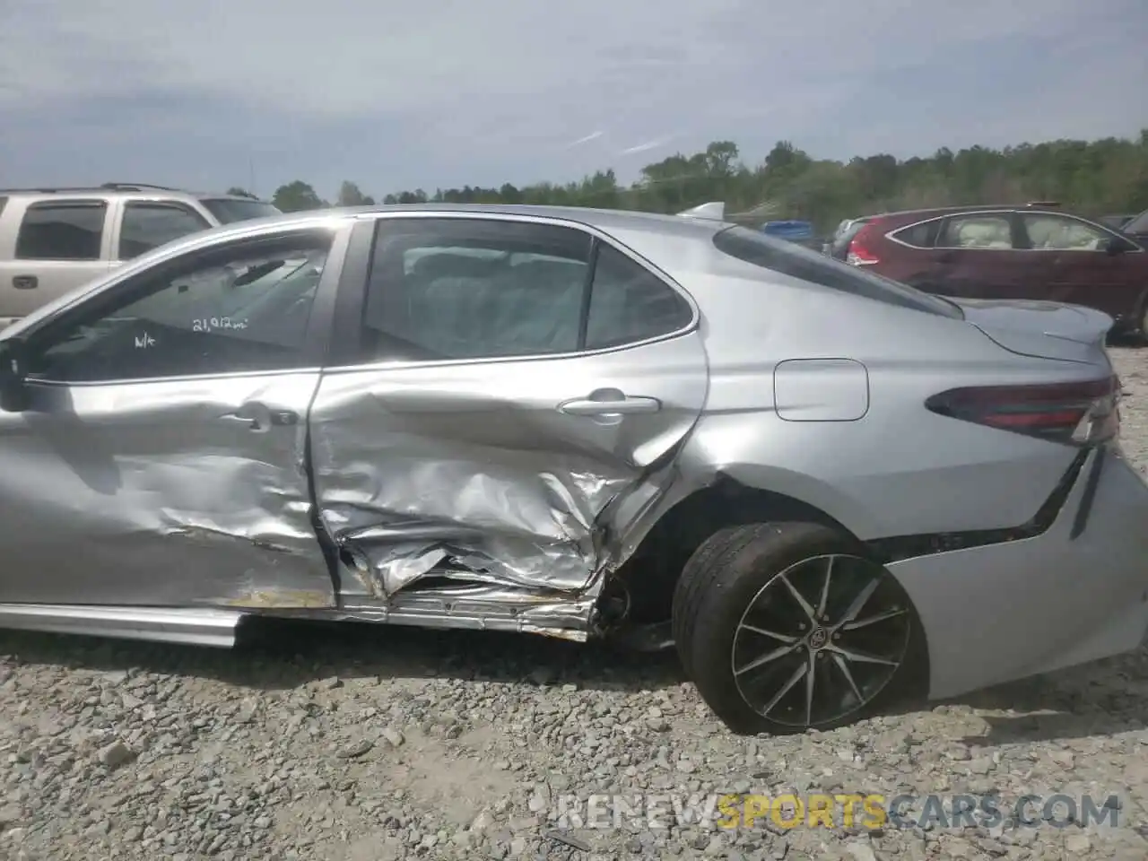 9 Photograph of a damaged car 4T1G11AK0MU461050 TOYOTA CAMRY 2021