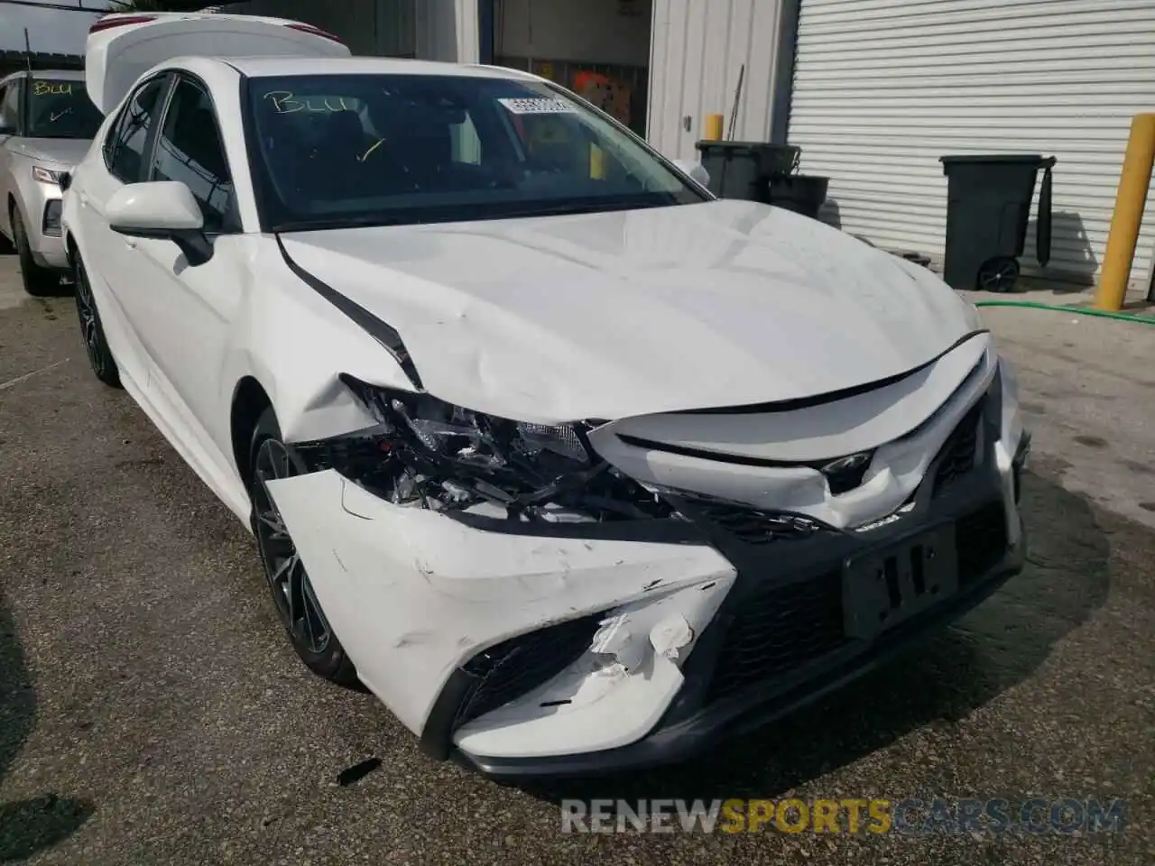 1 Photograph of a damaged car 4T1G11AK0MU465874 TOYOTA CAMRY 2021