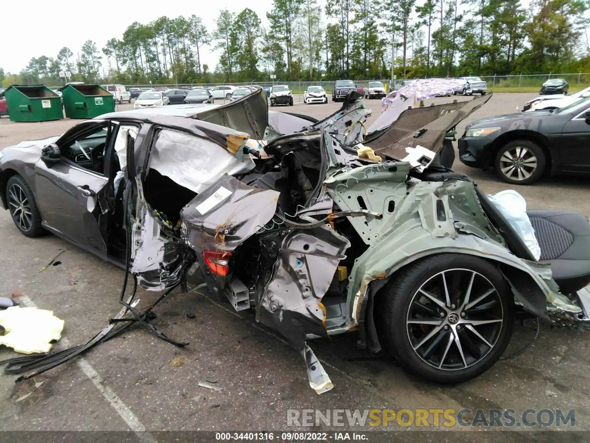 6 Photograph of a damaged car 4T1G11AK0MU466720 TOYOTA CAMRY 2021