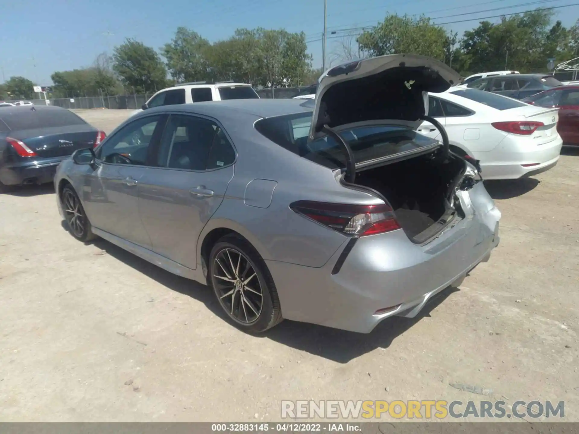 3 Photograph of a damaged car 4T1G11AK0MU467544 TOYOTA CAMRY 2021