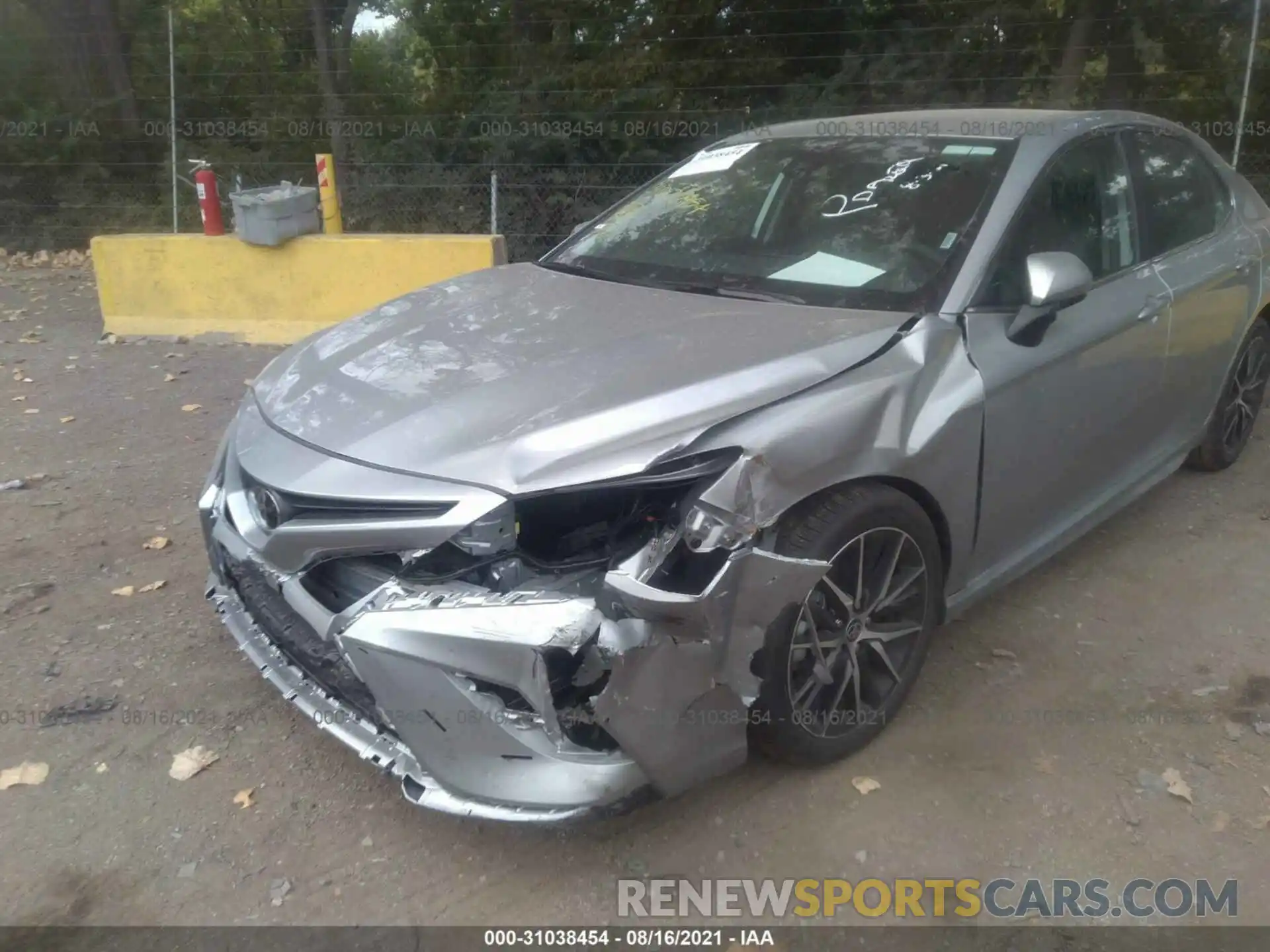 6 Photograph of a damaged car 4T1G11AK0MU469357 TOYOTA CAMRY 2021