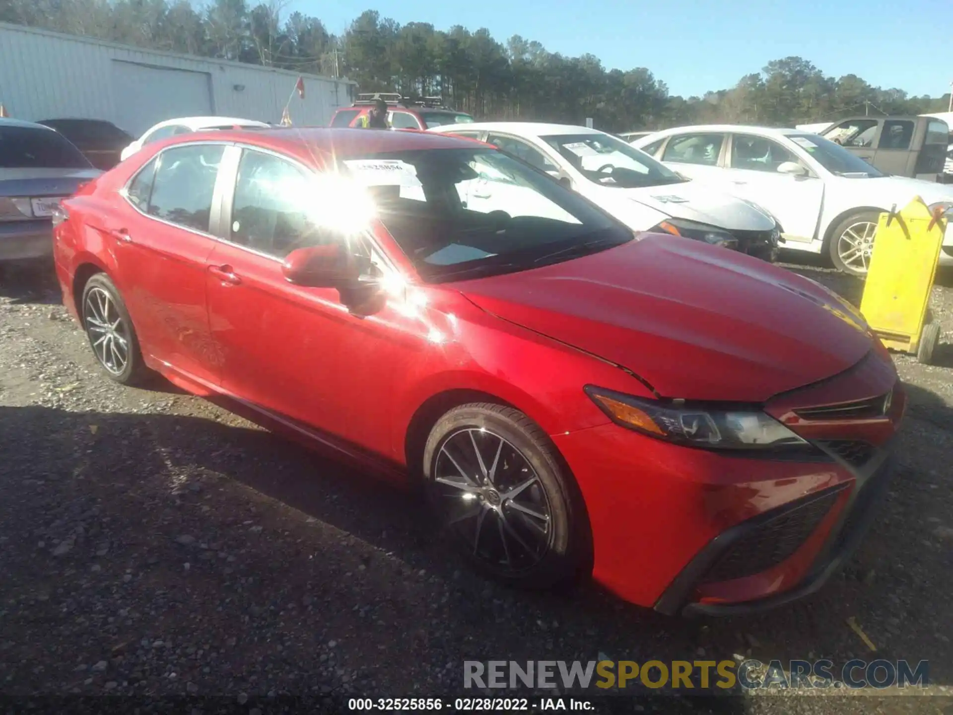 1 Photograph of a damaged car 4T1G11AK0MU469892 TOYOTA CAMRY 2021