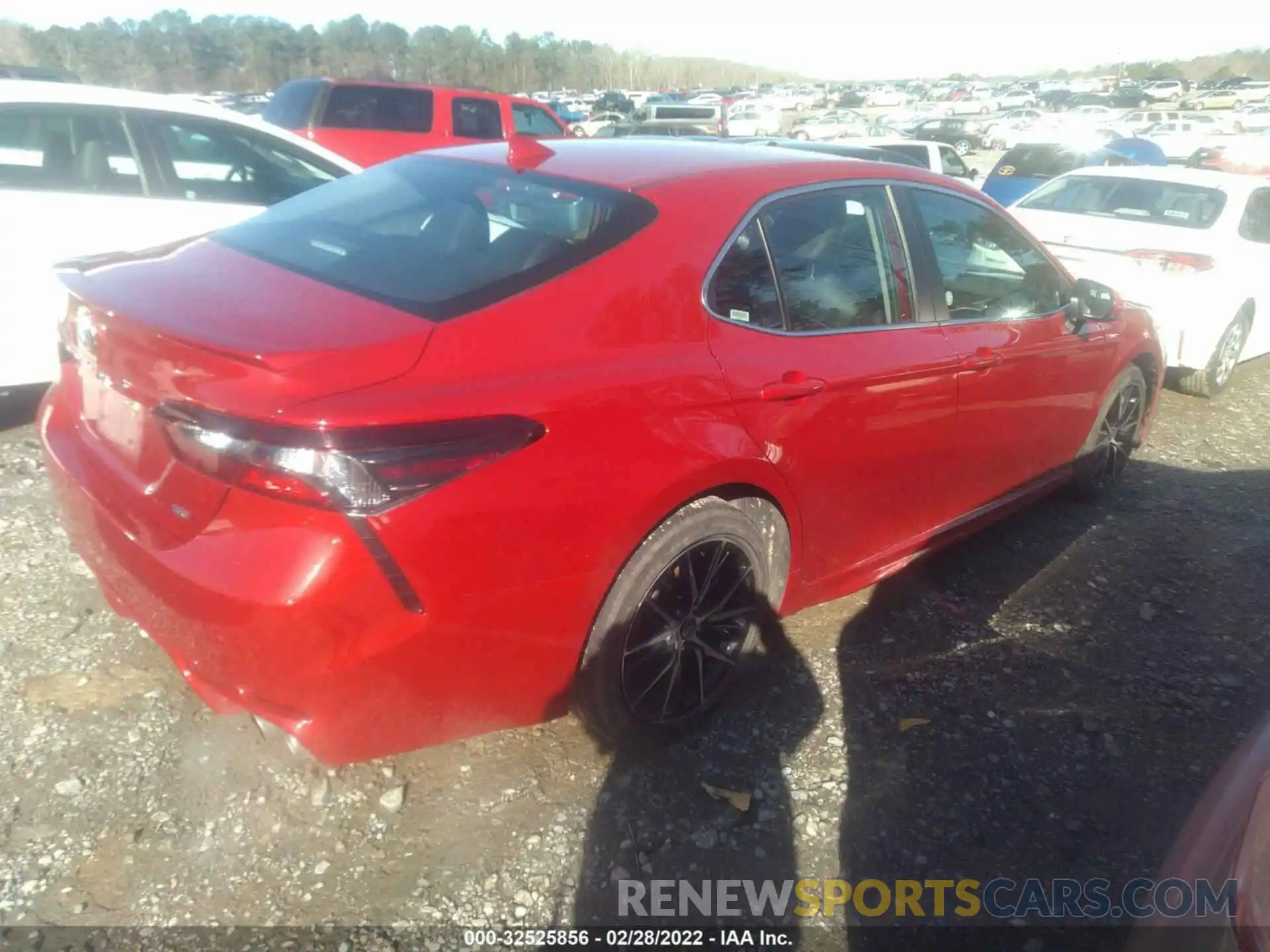 4 Photograph of a damaged car 4T1G11AK0MU469892 TOYOTA CAMRY 2021