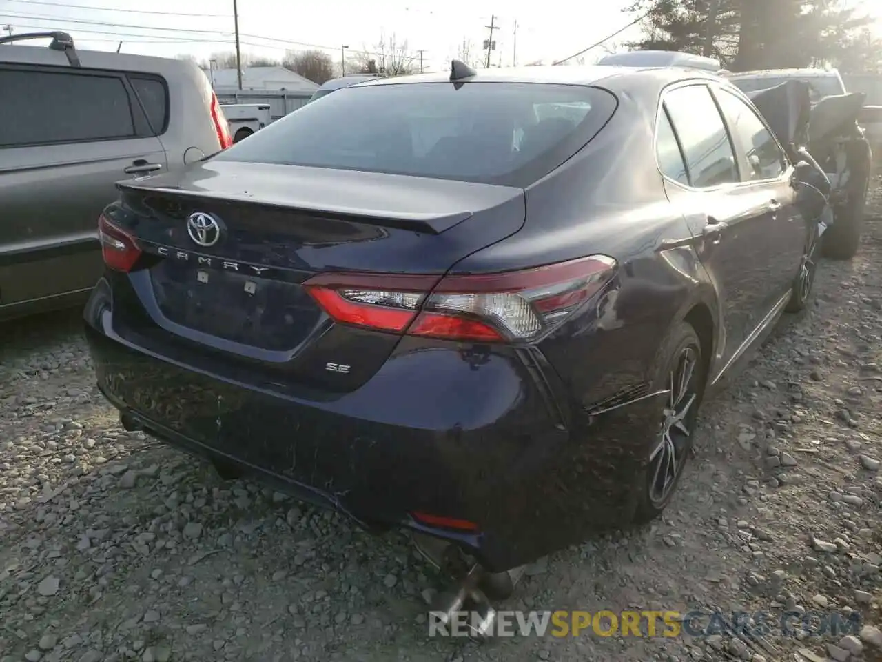 4 Photograph of a damaged car 4T1G11AK0MU474297 TOYOTA CAMRY 2021