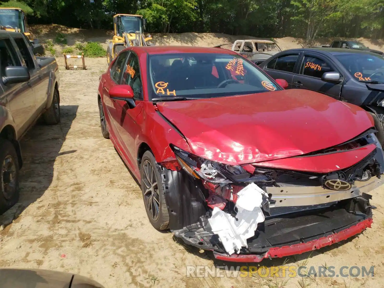 1 Photograph of a damaged car 4T1G11AK0MU476356 TOYOTA CAMRY 2021