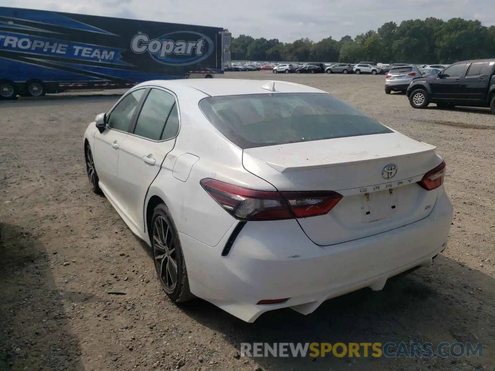 3 Photograph of a damaged car 4T1G11AK0MU512739 TOYOTA CAMRY 2021