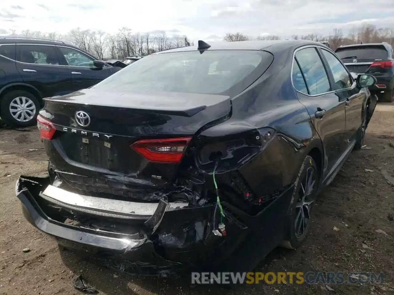 4 Photograph of a damaged car 4T1G11AK0MU516984 TOYOTA CAMRY 2021