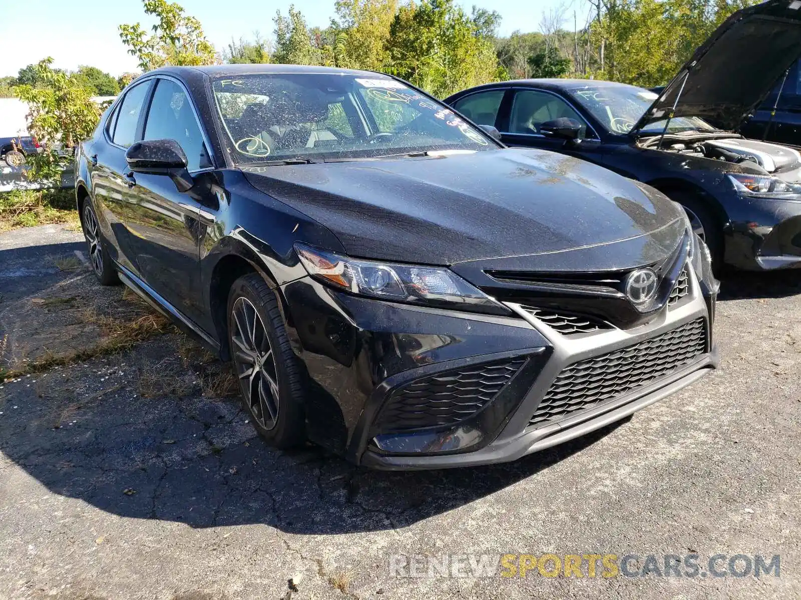 1 Photograph of a damaged car 4T1G11AK0MU519819 TOYOTA CAMRY 2021