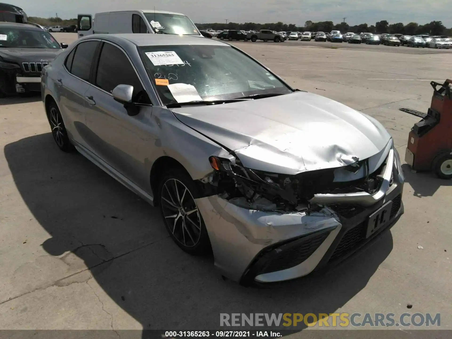 1 Photograph of a damaged car 4T1G11AK0MU522039 TOYOTA CAMRY 2021