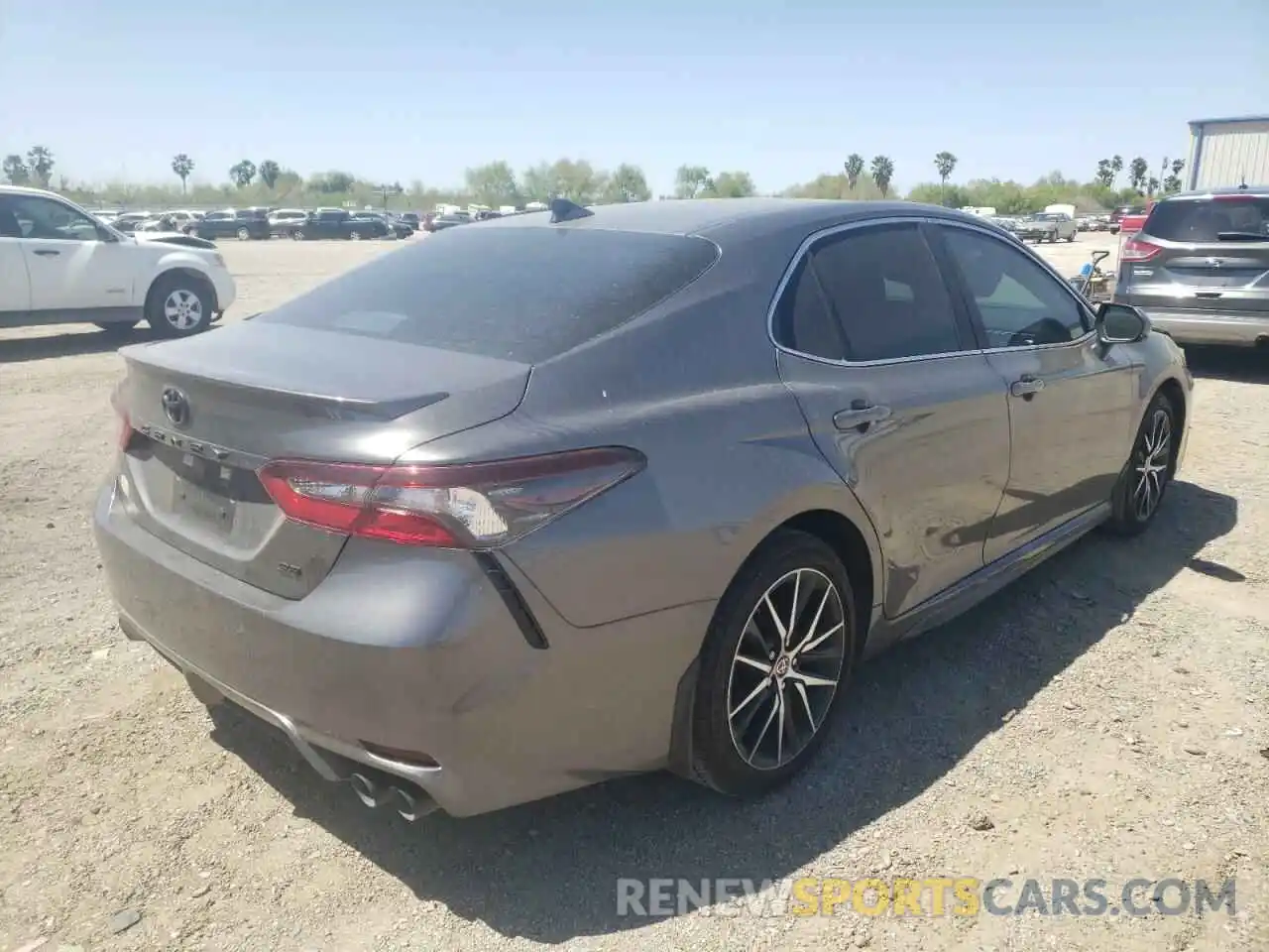 4 Photograph of a damaged car 4T1G11AK0MU527421 TOYOTA CAMRY 2021