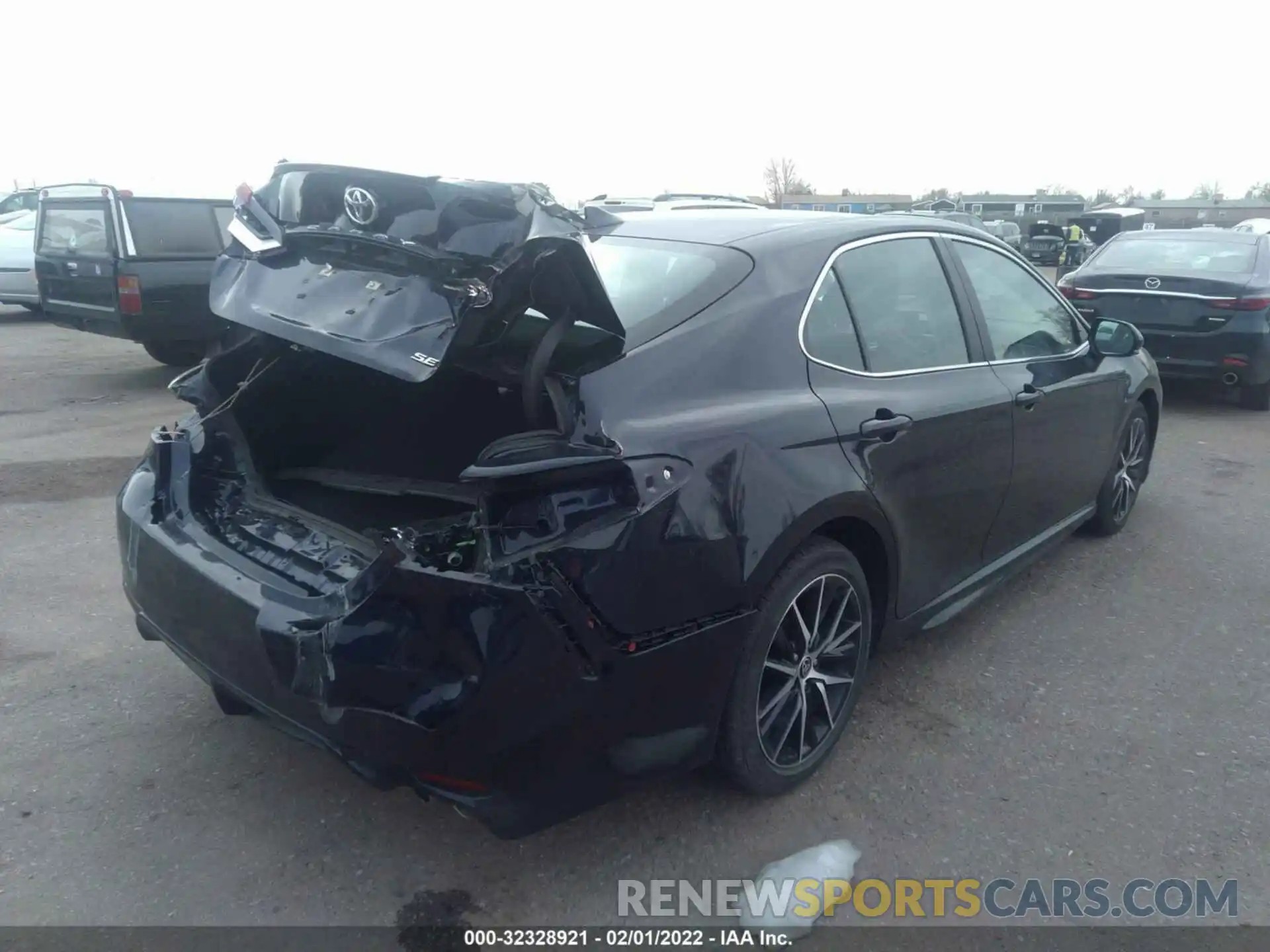 4 Photograph of a damaged car 4T1G11AK0MU527967 TOYOTA CAMRY 2021