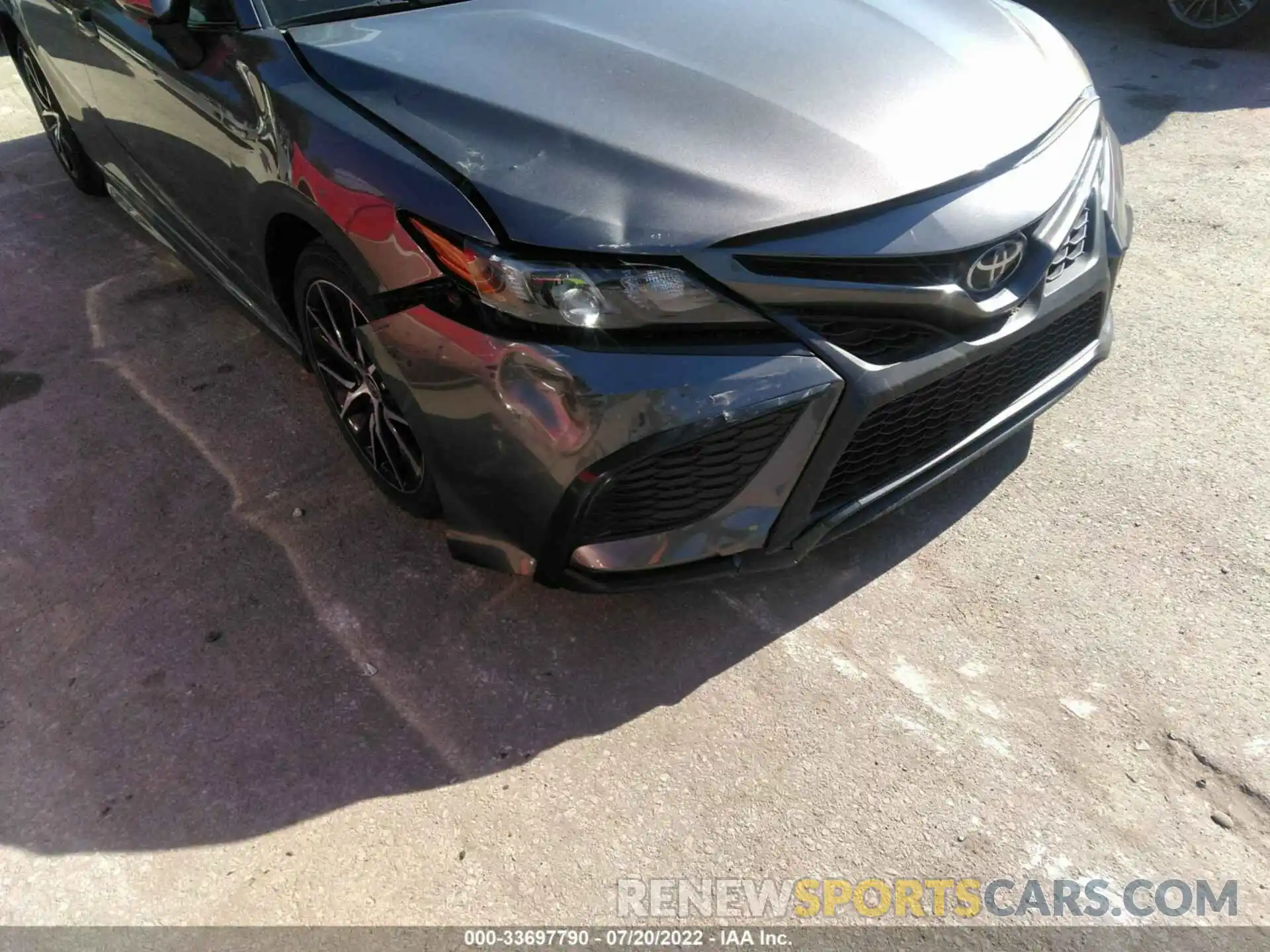 6 Photograph of a damaged car 4T1G11AK0MU533994 TOYOTA CAMRY 2021