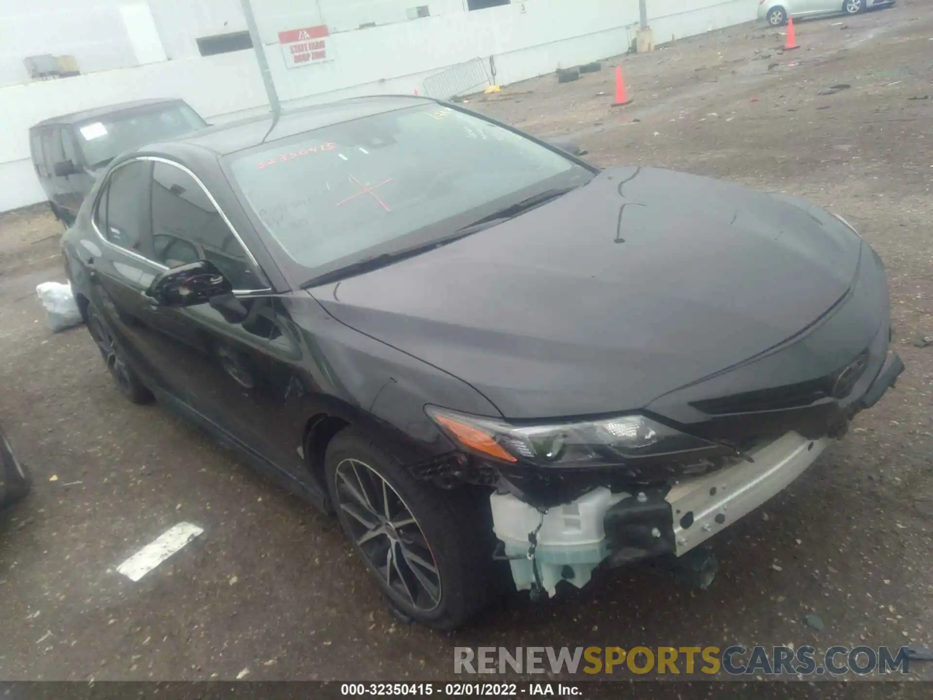 1 Photograph of a damaged car 4T1G11AK0MU541397 TOYOTA CAMRY 2021