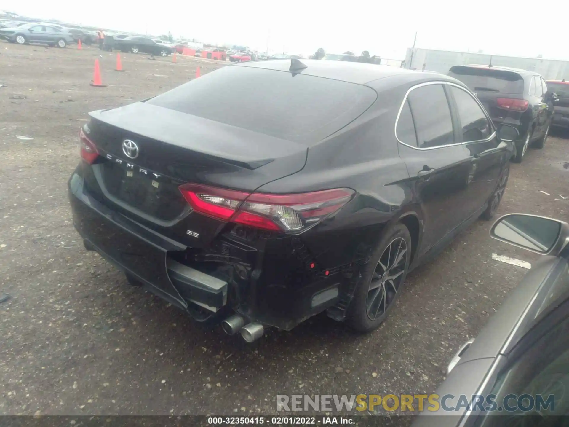 4 Photograph of a damaged car 4T1G11AK0MU541397 TOYOTA CAMRY 2021