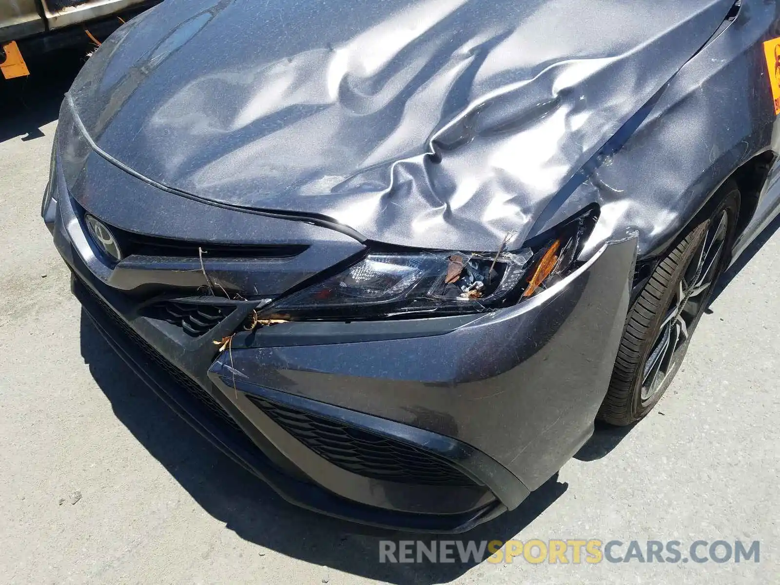 10 Photograph of a damaged car 4T1G11AK0MU542520 TOYOTA CAMRY 2021