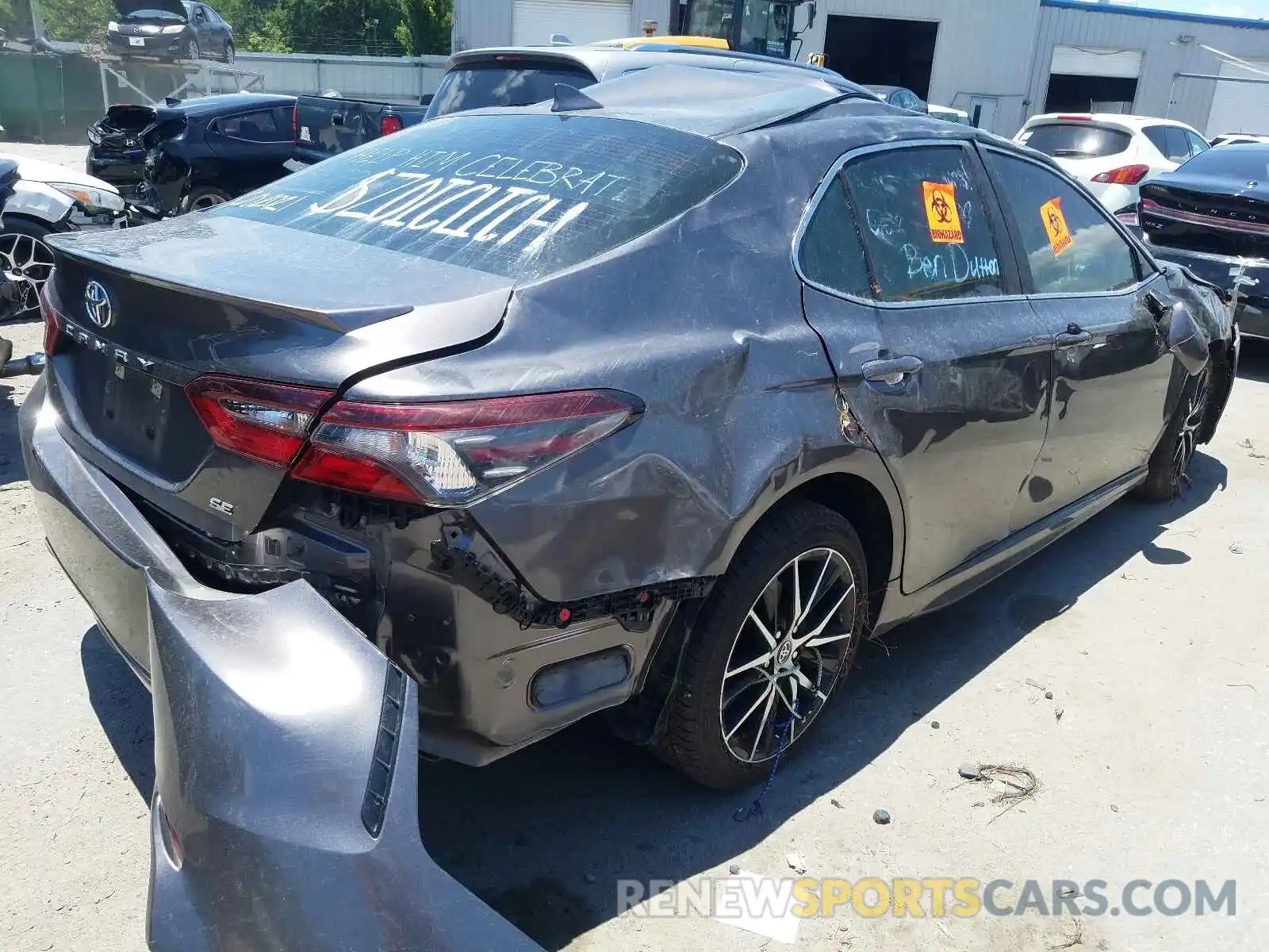 4 Photograph of a damaged car 4T1G11AK0MU542520 TOYOTA CAMRY 2021