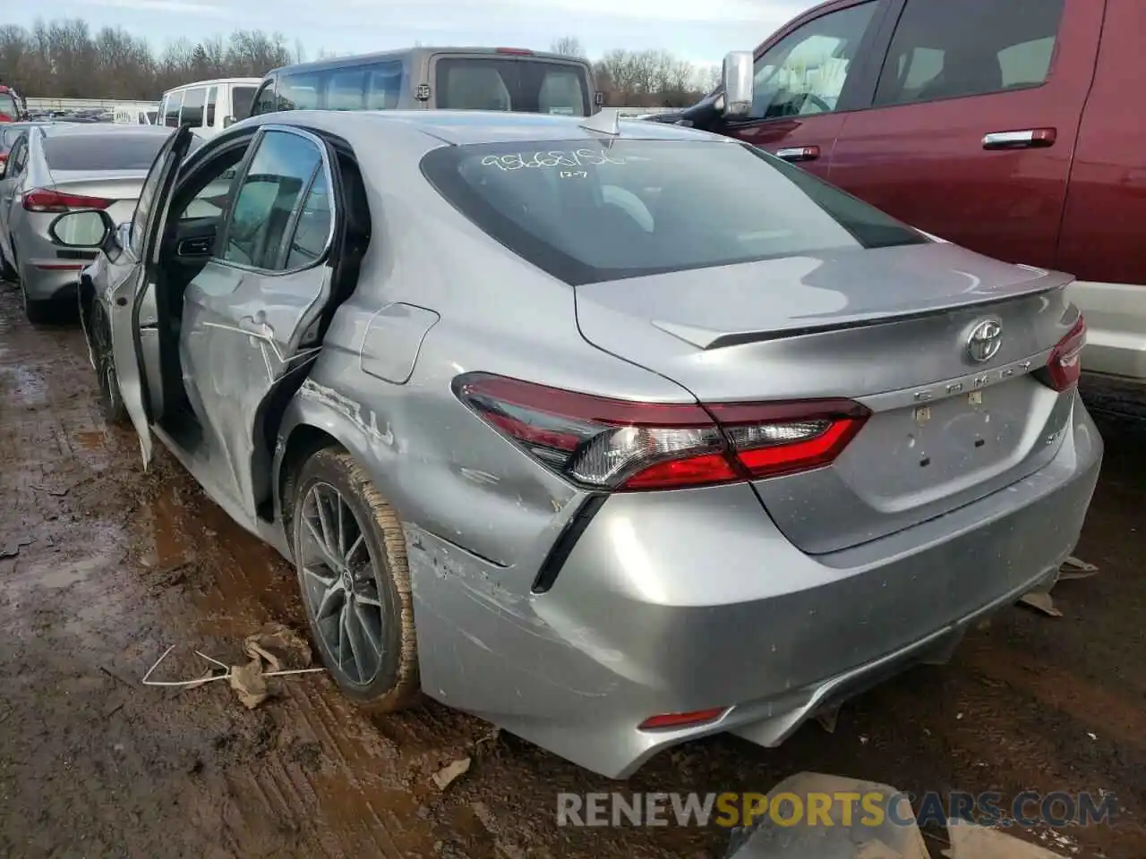 3 Photograph of a damaged car 4T1G11AK0MU546129 TOYOTA CAMRY 2021