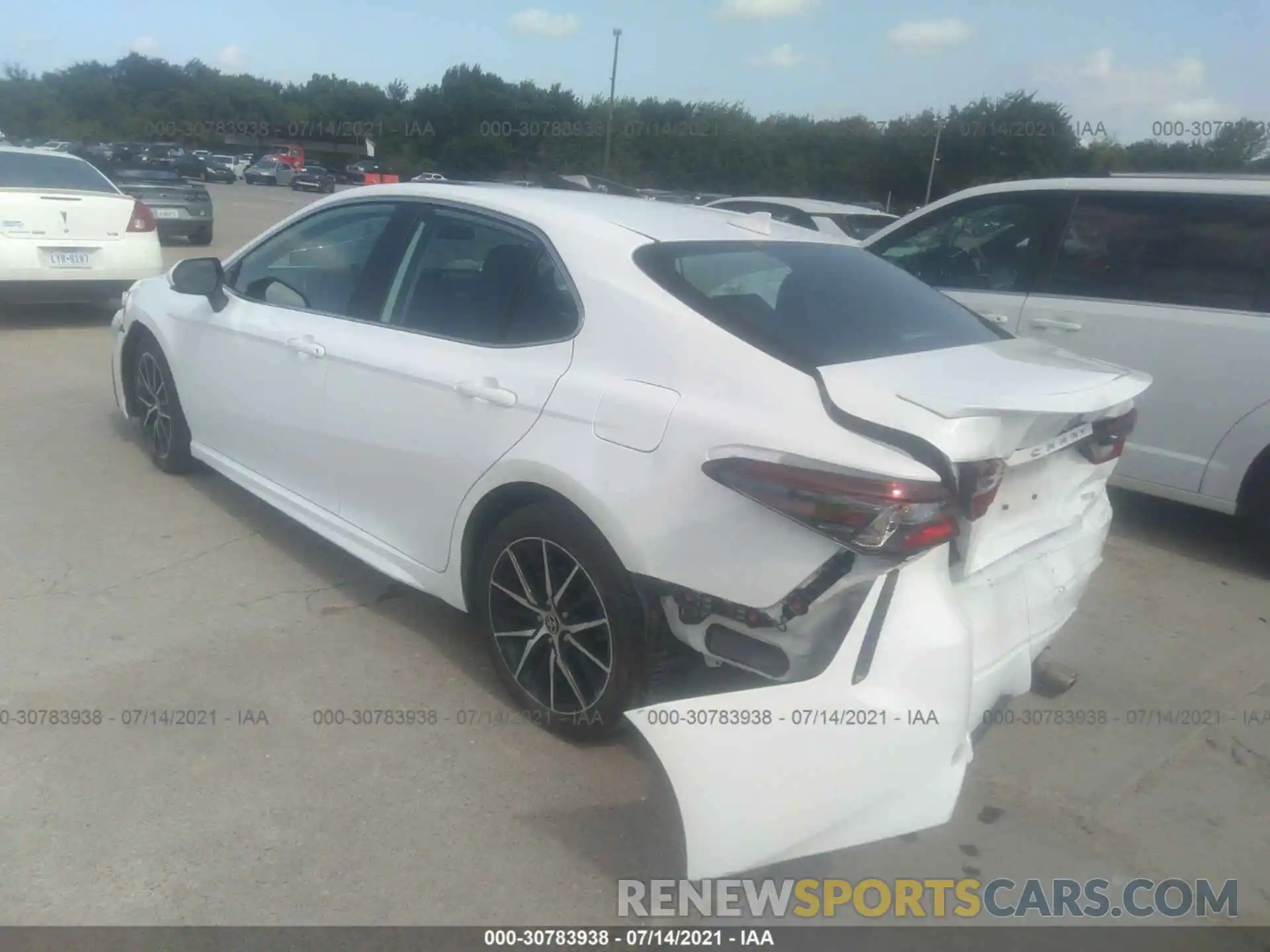 3 Photograph of a damaged car 4T1G11AK0MU551928 TOYOTA CAMRY 2021