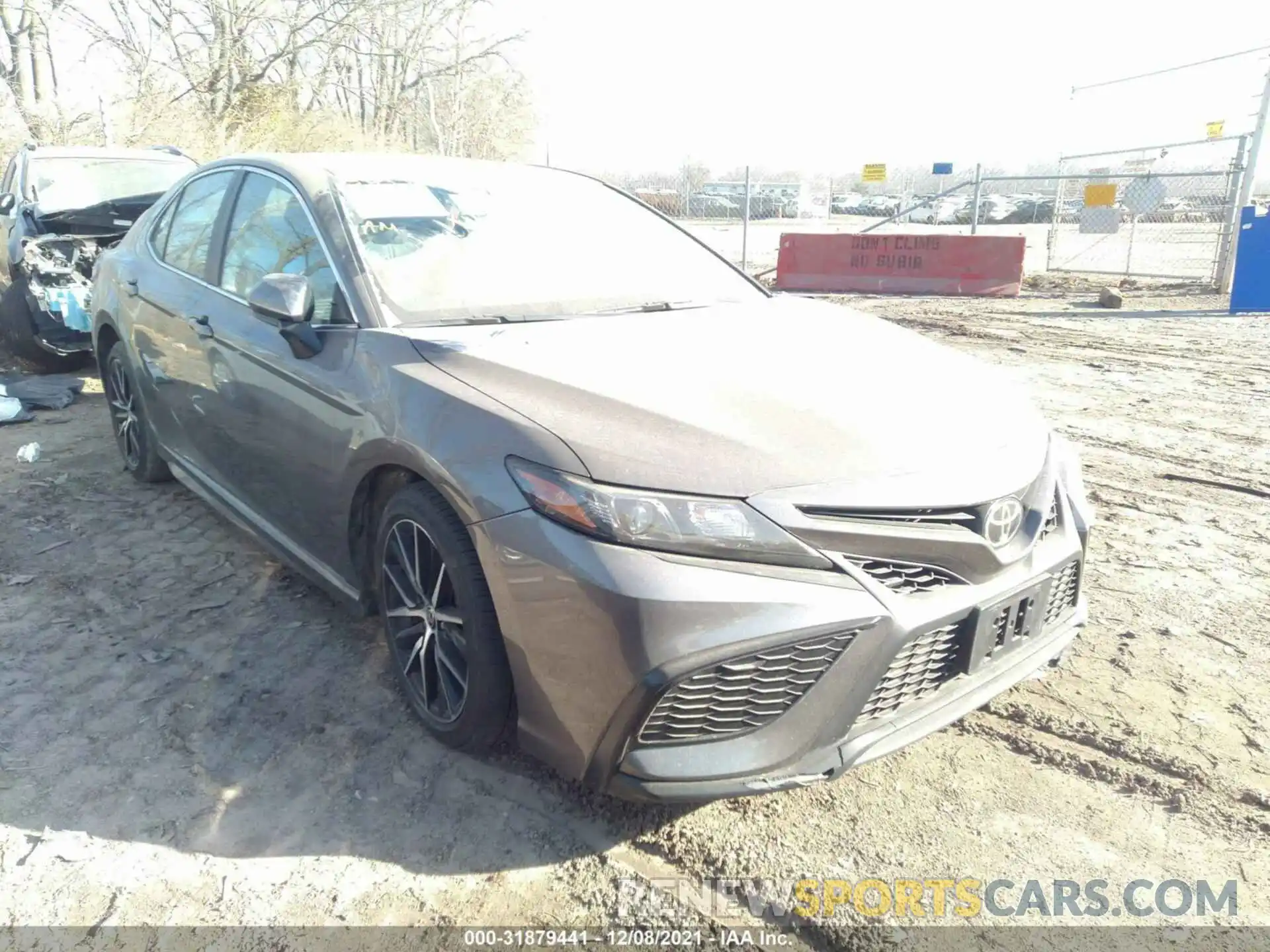 1 Photograph of a damaged car 4T1G11AK0MU552903 TOYOTA CAMRY 2021