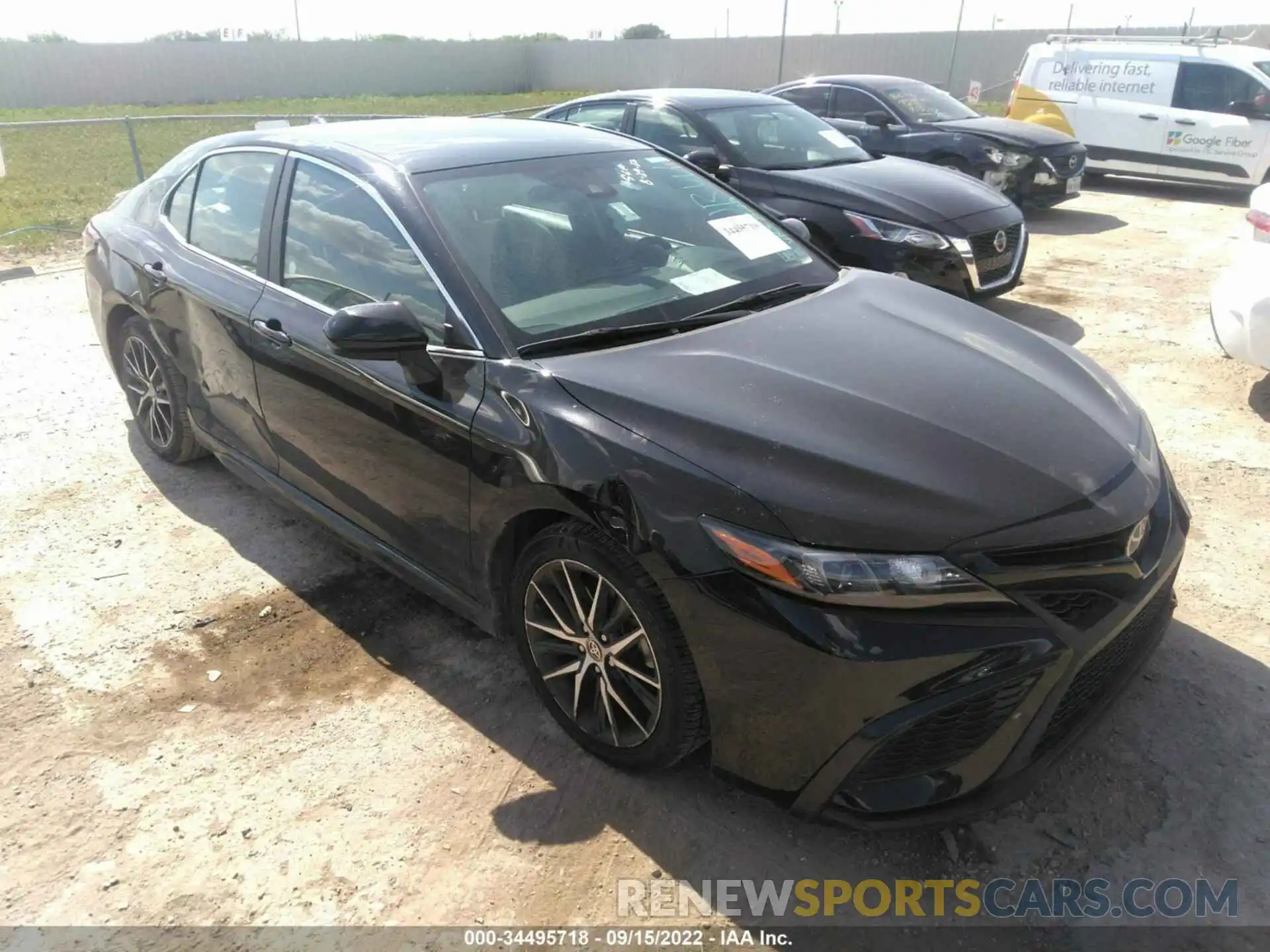 1 Photograph of a damaged car 4T1G11AK0MU561133 TOYOTA CAMRY 2021