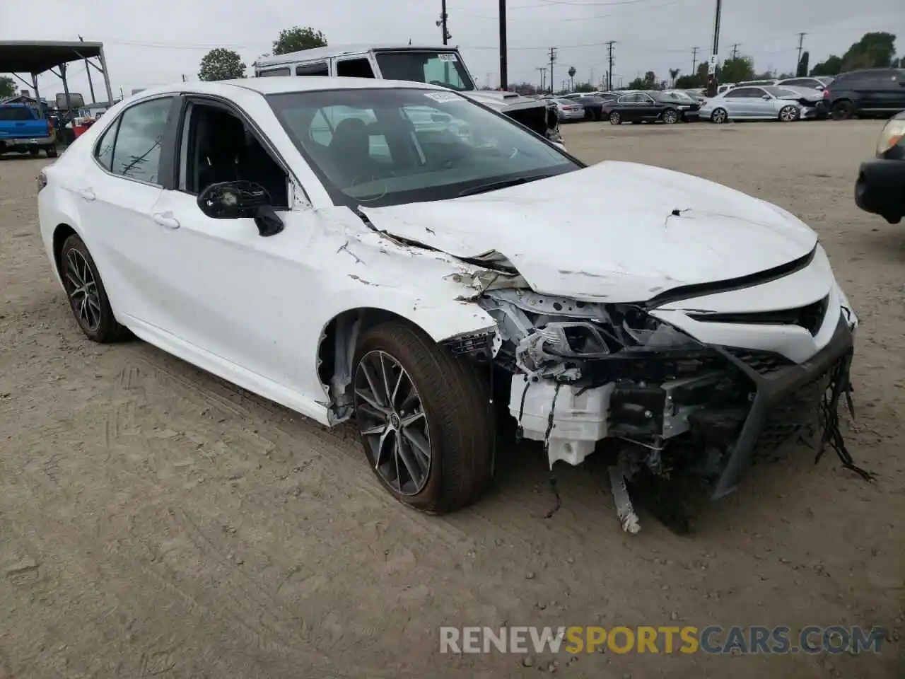 1 Photograph of a damaged car 4T1G11AK0MU562637 TOYOTA CAMRY 2021