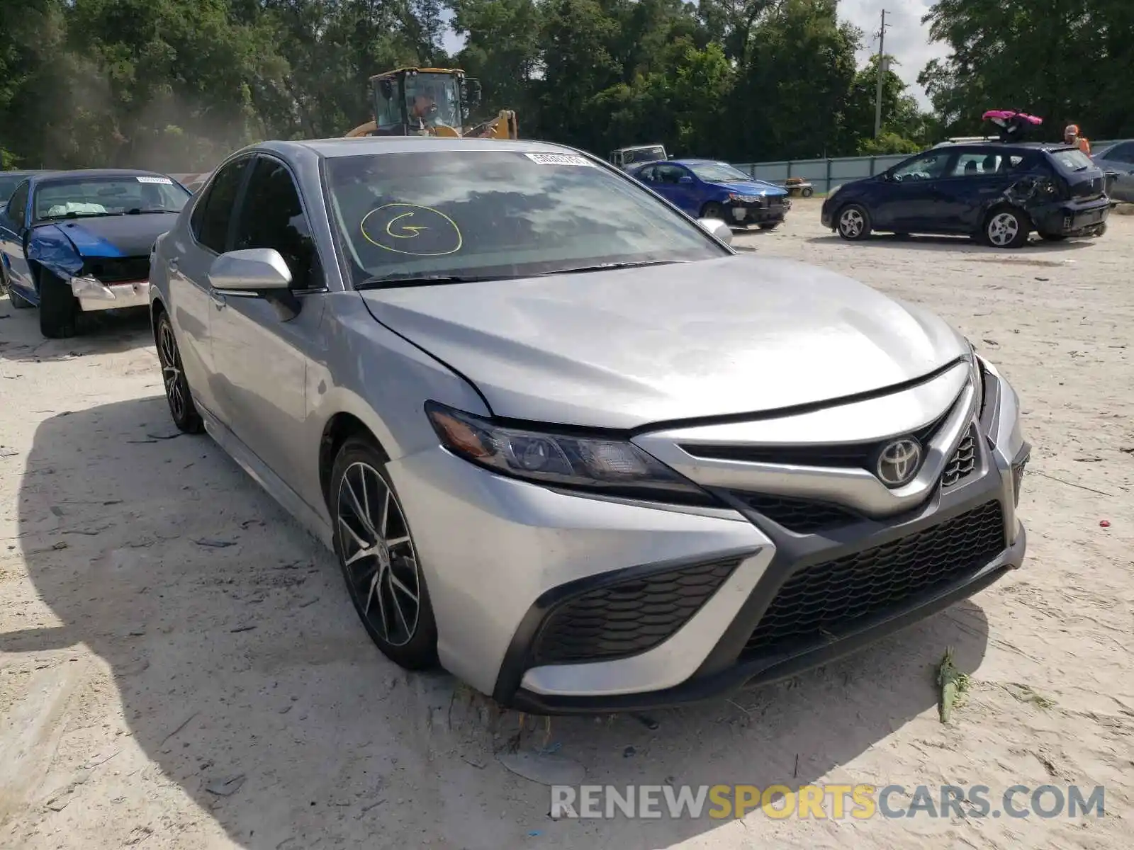 1 Photograph of a damaged car 4T1G11AK0MU569894 TOYOTA CAMRY 2021