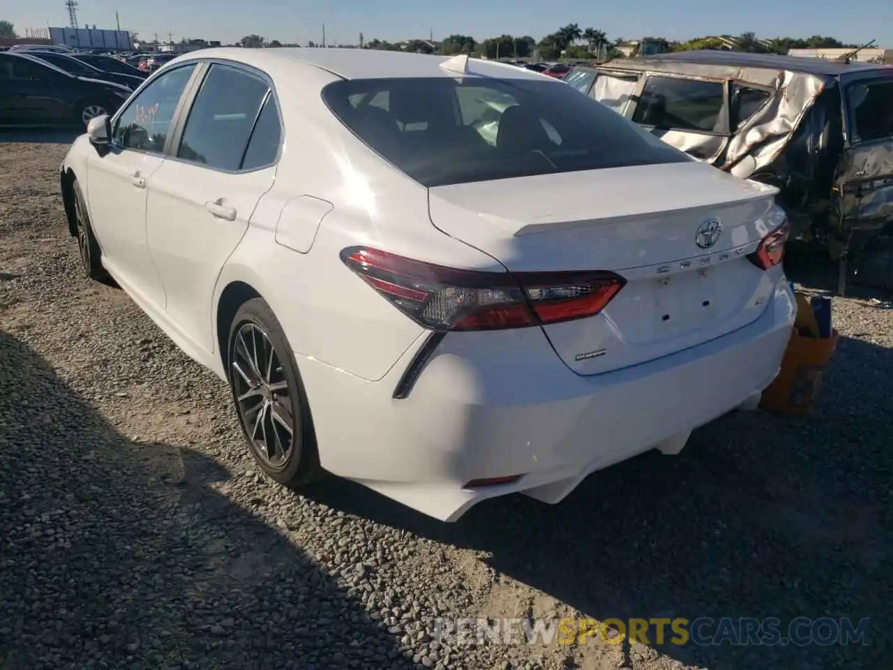 3 Photograph of a damaged car 4T1G11AK0MU571127 TOYOTA CAMRY 2021