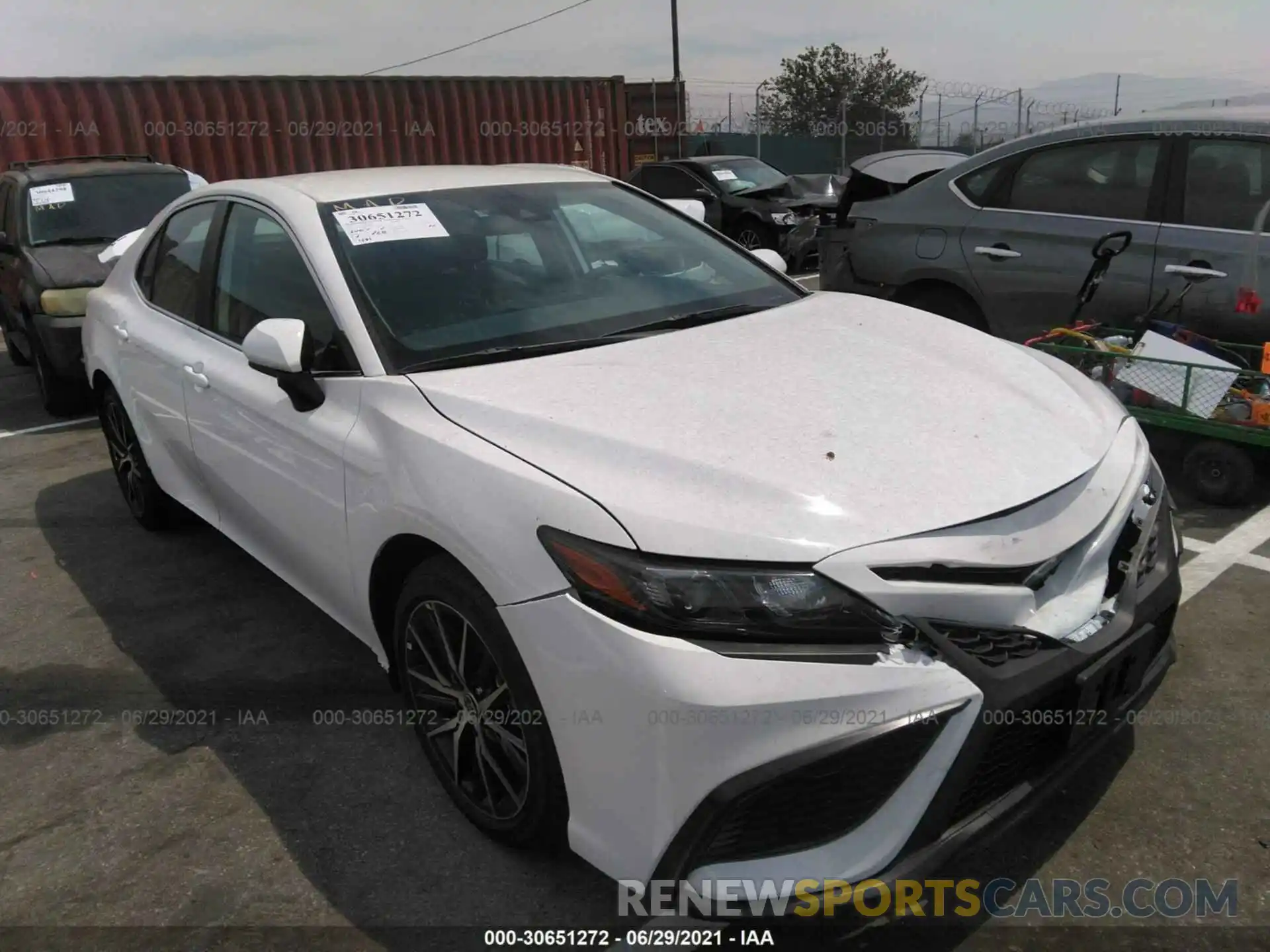 1 Photograph of a damaged car 4T1G11AK0MU582063 TOYOTA CAMRY 2021