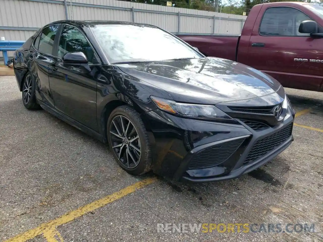 1 Photograph of a damaged car 4T1G11AK0MU589403 TOYOTA CAMRY 2021