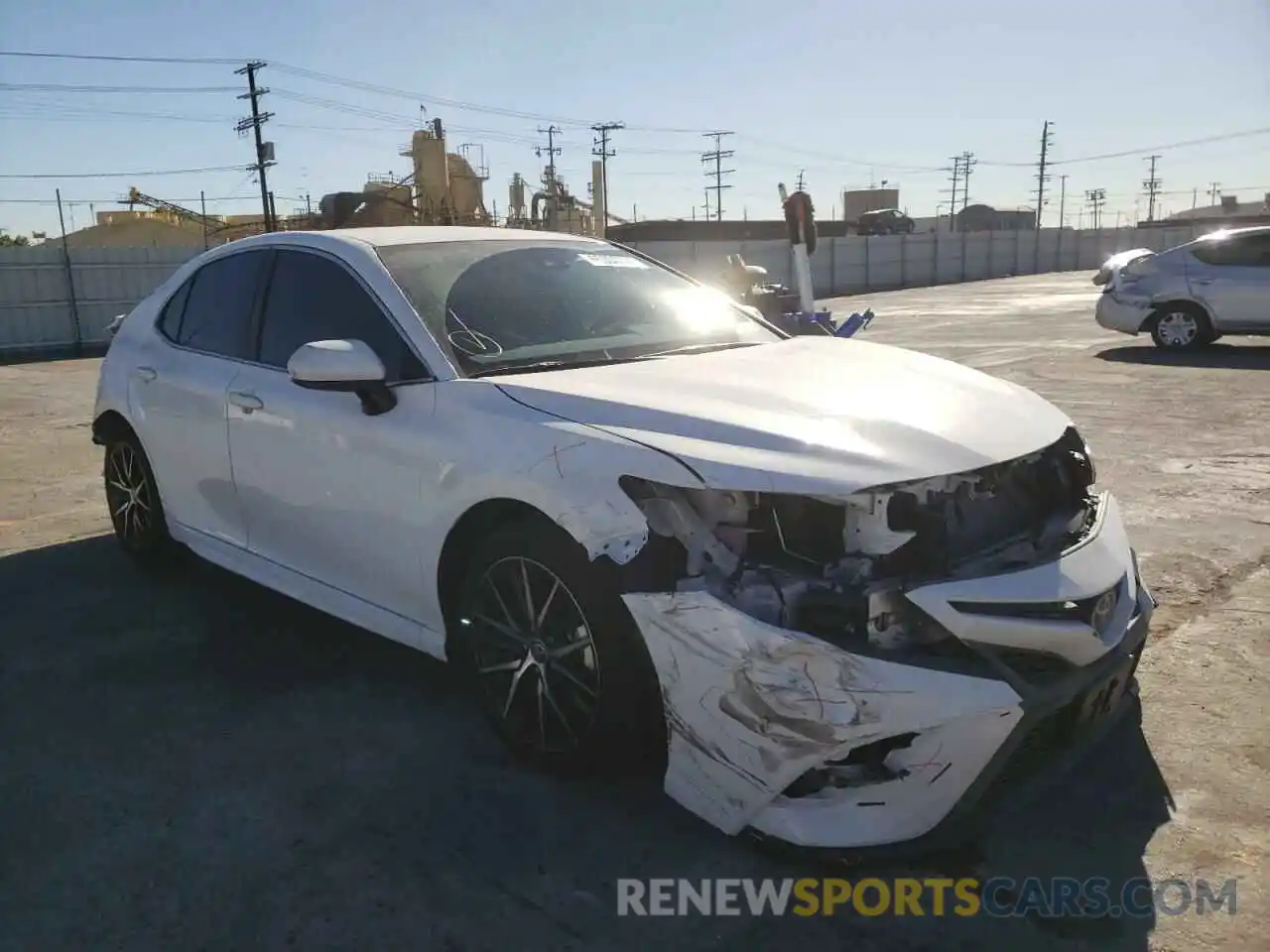 1 Photograph of a damaged car 4T1G11AK0MU611822 TOYOTA CAMRY 2021