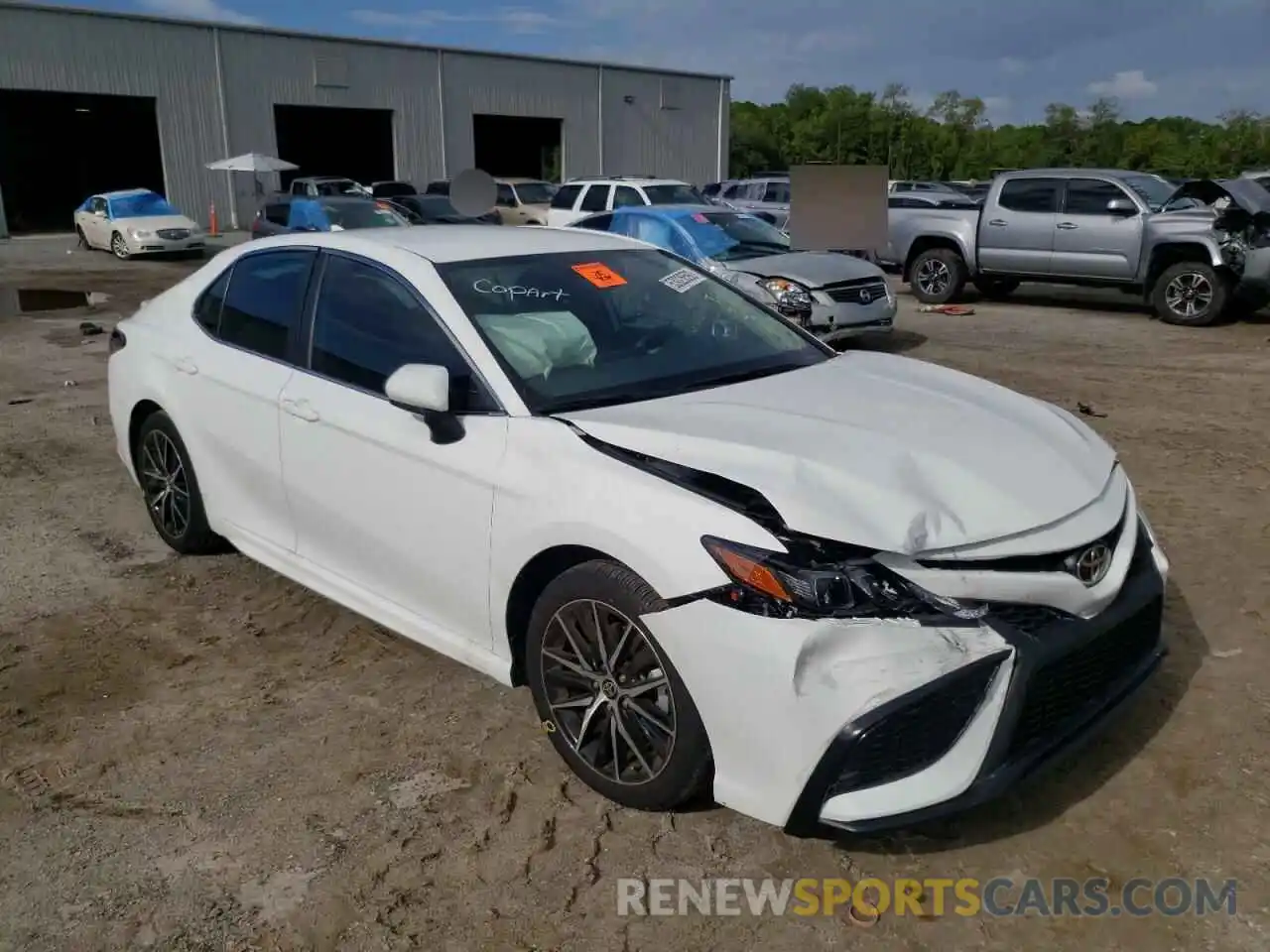 1 Photograph of a damaged car 4T1G11AK0MU614851 TOYOTA CAMRY 2021