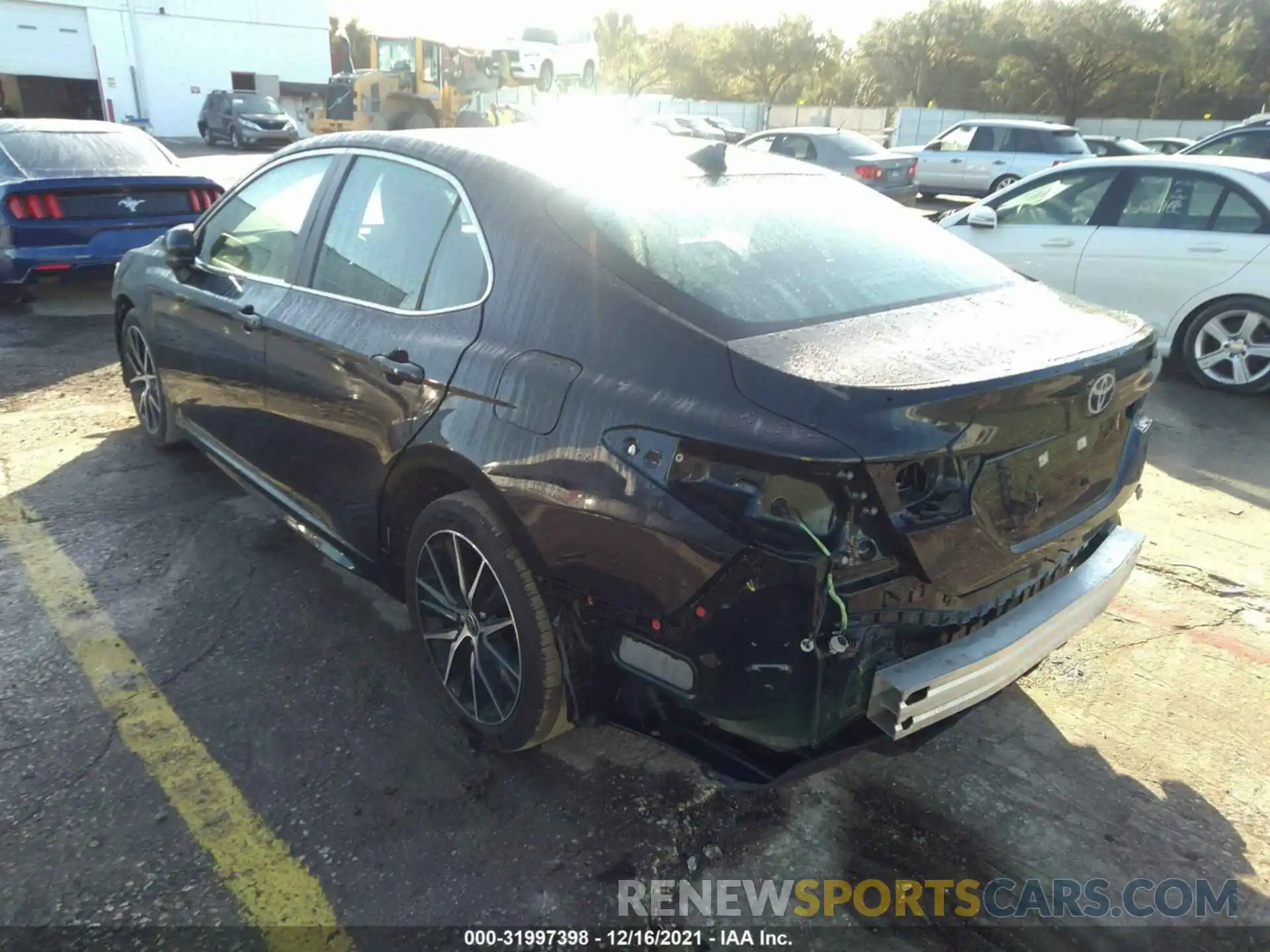 3 Photograph of a damaged car 4T1G11AK1MU408292 TOYOTA CAMRY 2021