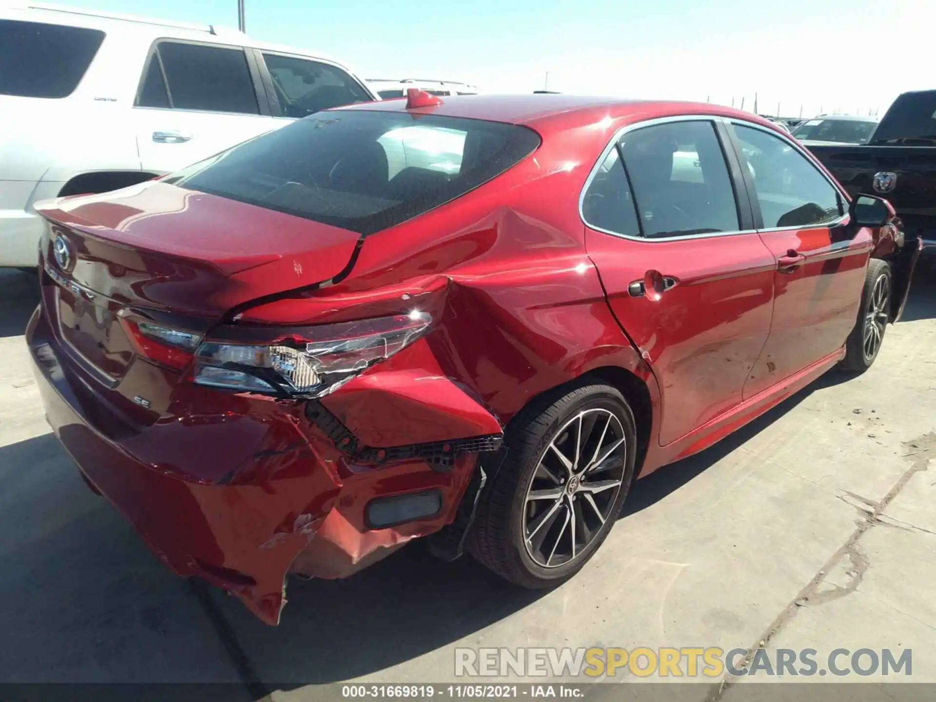 4 Photograph of a damaged car 4T1G11AK1MU411211 TOYOTA CAMRY 2021