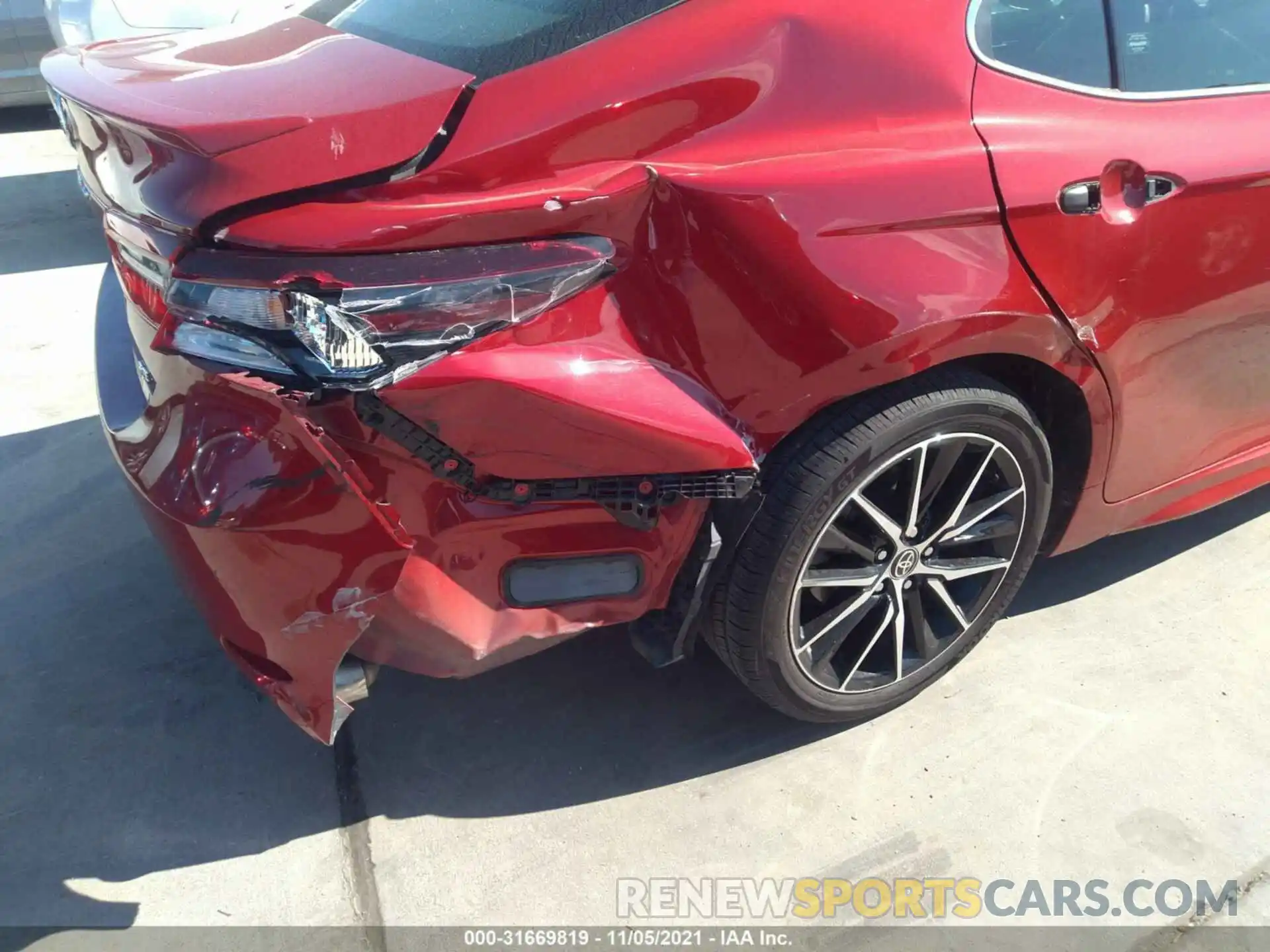 6 Photograph of a damaged car 4T1G11AK1MU411211 TOYOTA CAMRY 2021