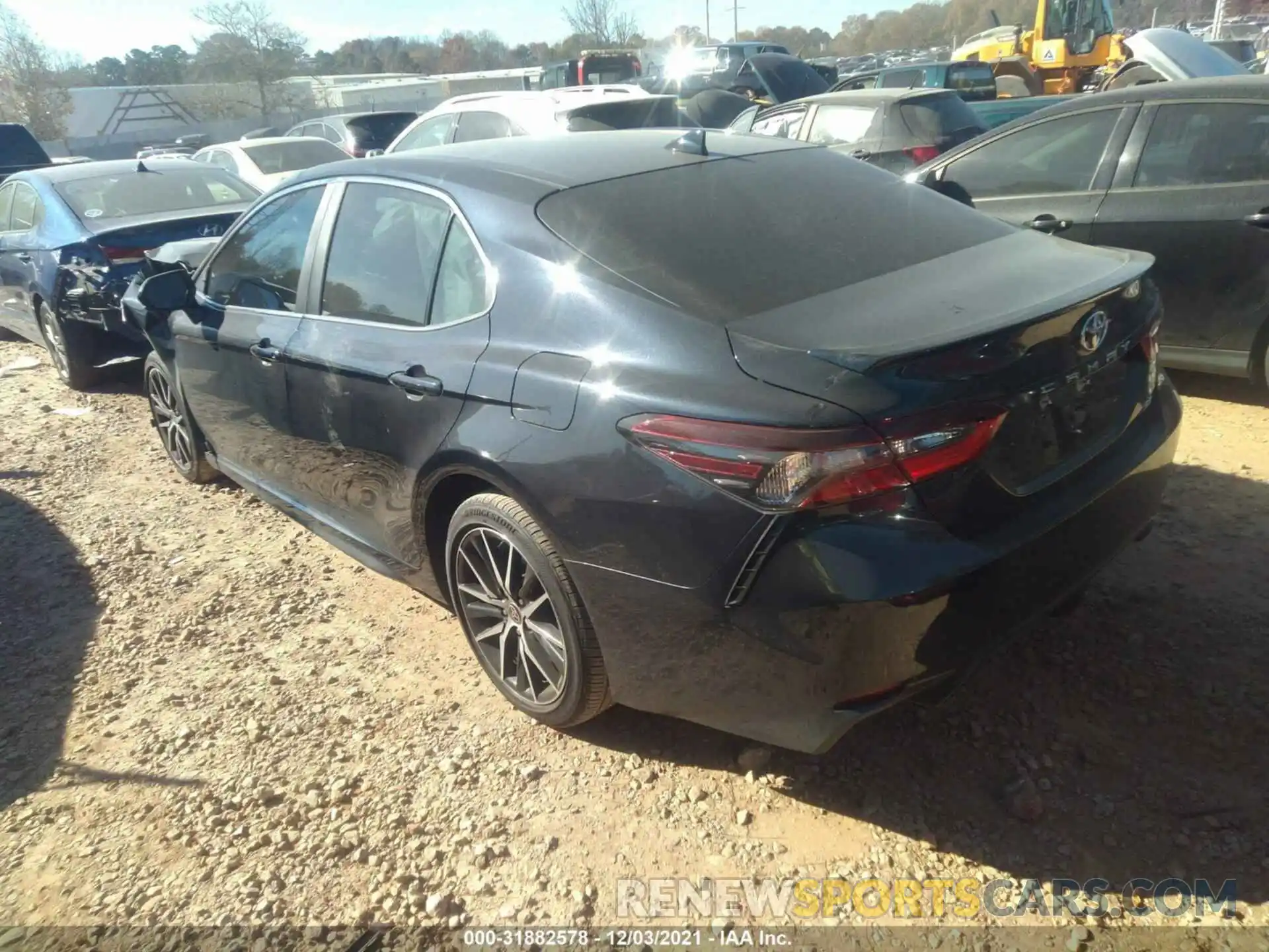 3 Фотография поврежденного автомобиля 4T1G11AK1MU413878 TOYOTA CAMRY 2021