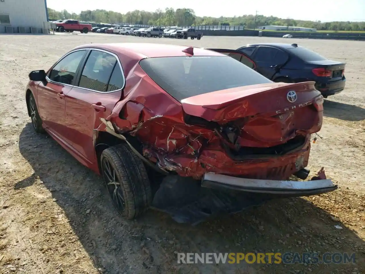 3 Photograph of a damaged car 4T1G11AK1MU419812 TOYOTA CAMRY 2021