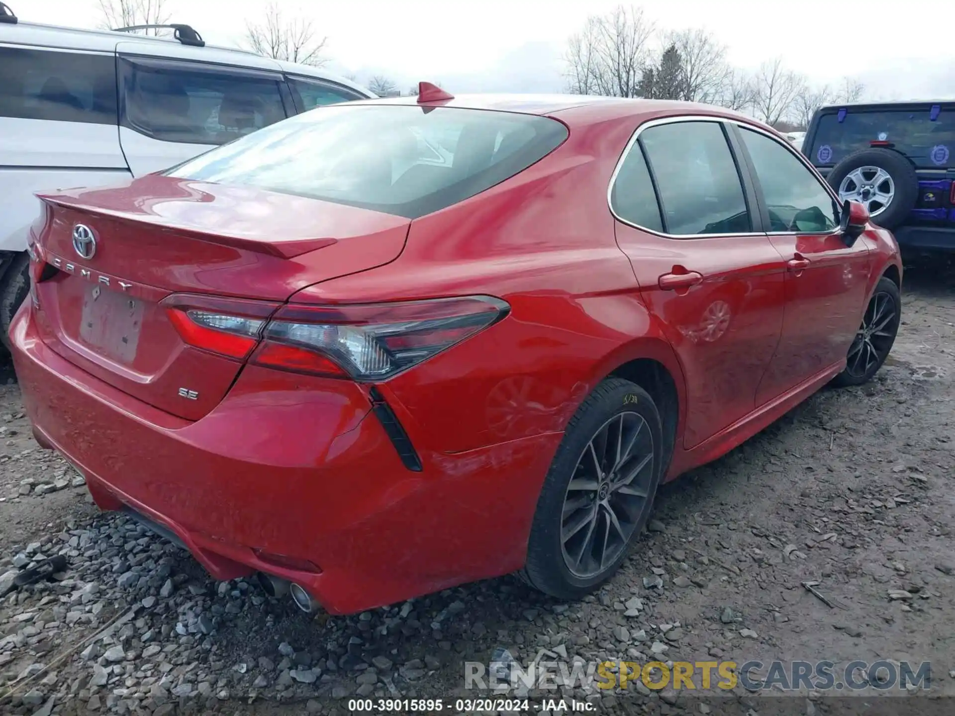 4 Photograph of a damaged car 4T1G11AK1MU425397 TOYOTA CAMRY 2021