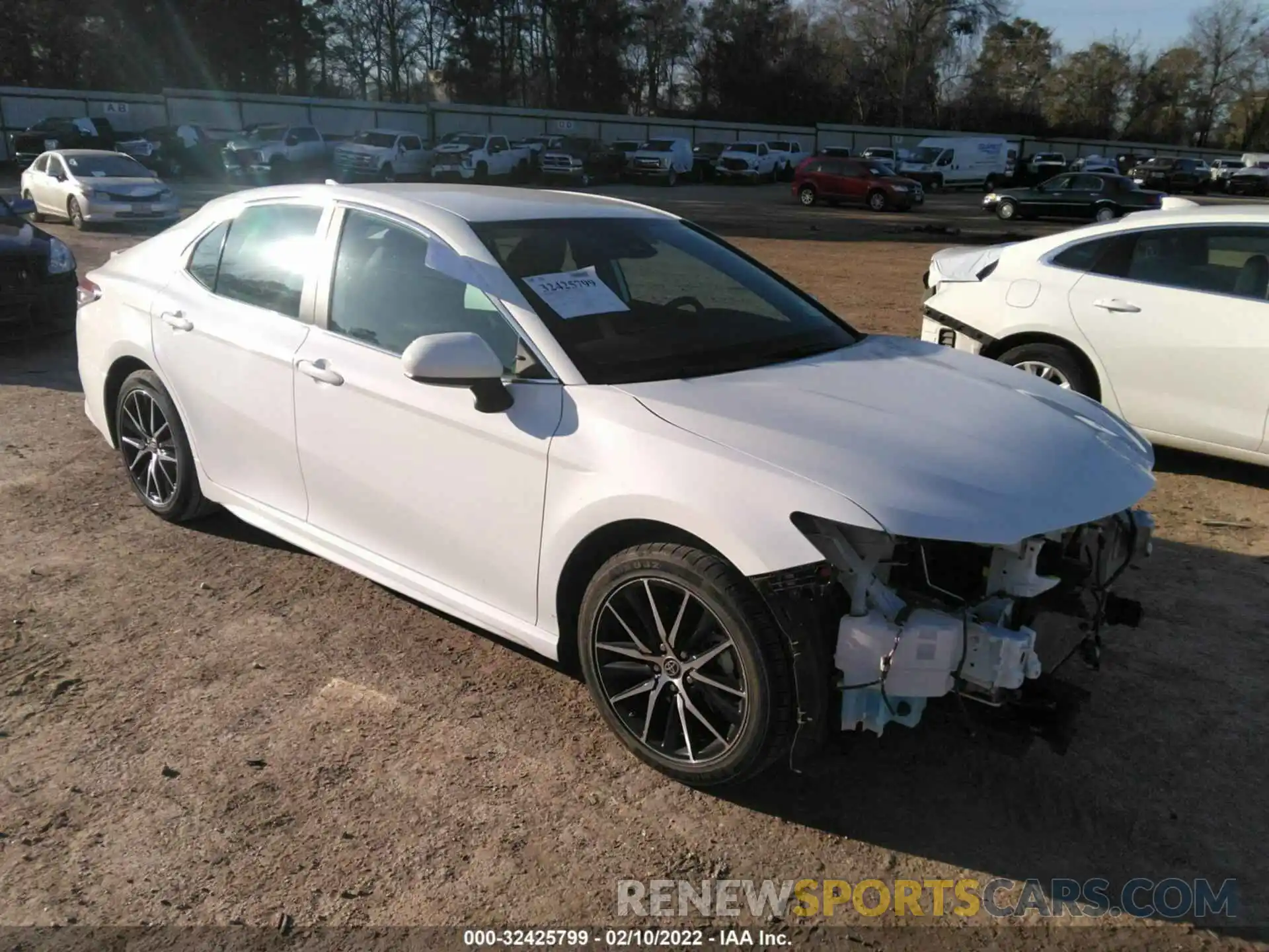 1 Photograph of a damaged car 4T1G11AK1MU425643 TOYOTA CAMRY 2021