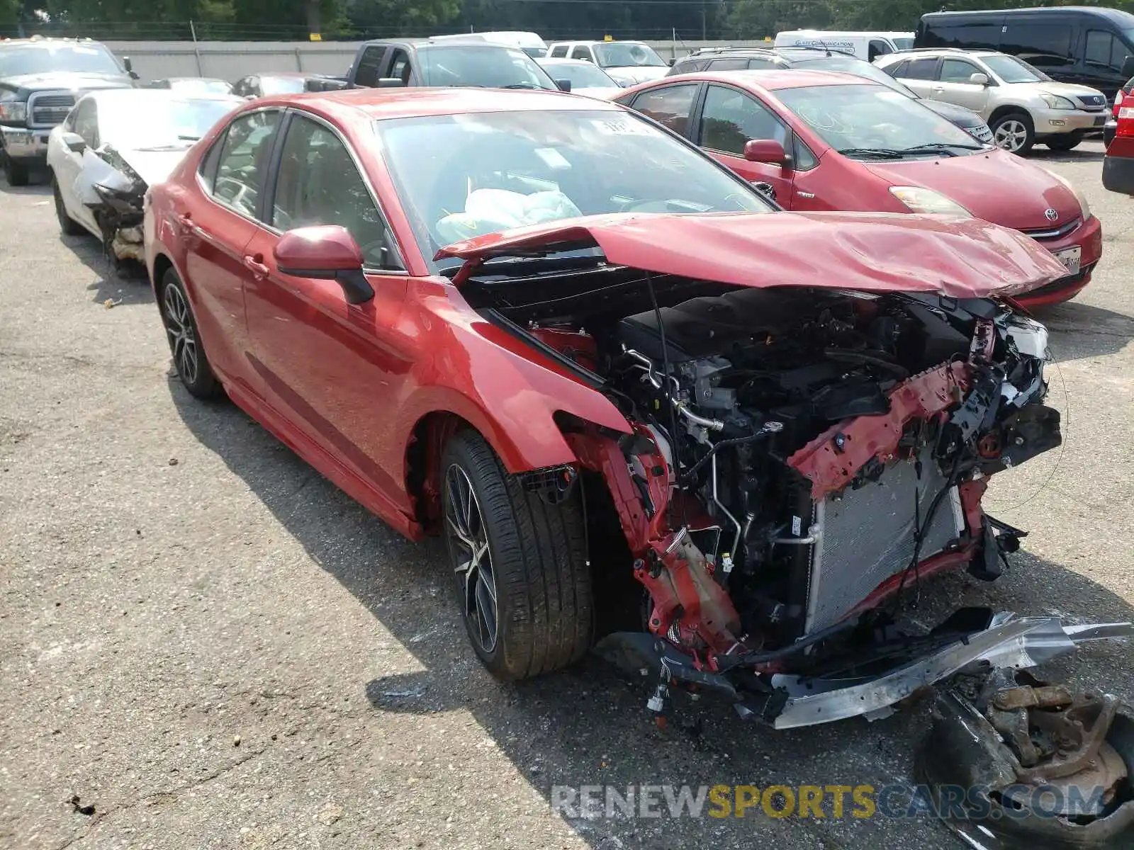 1 Photograph of a damaged car 4T1G11AK1MU428543 TOYOTA CAMRY 2021