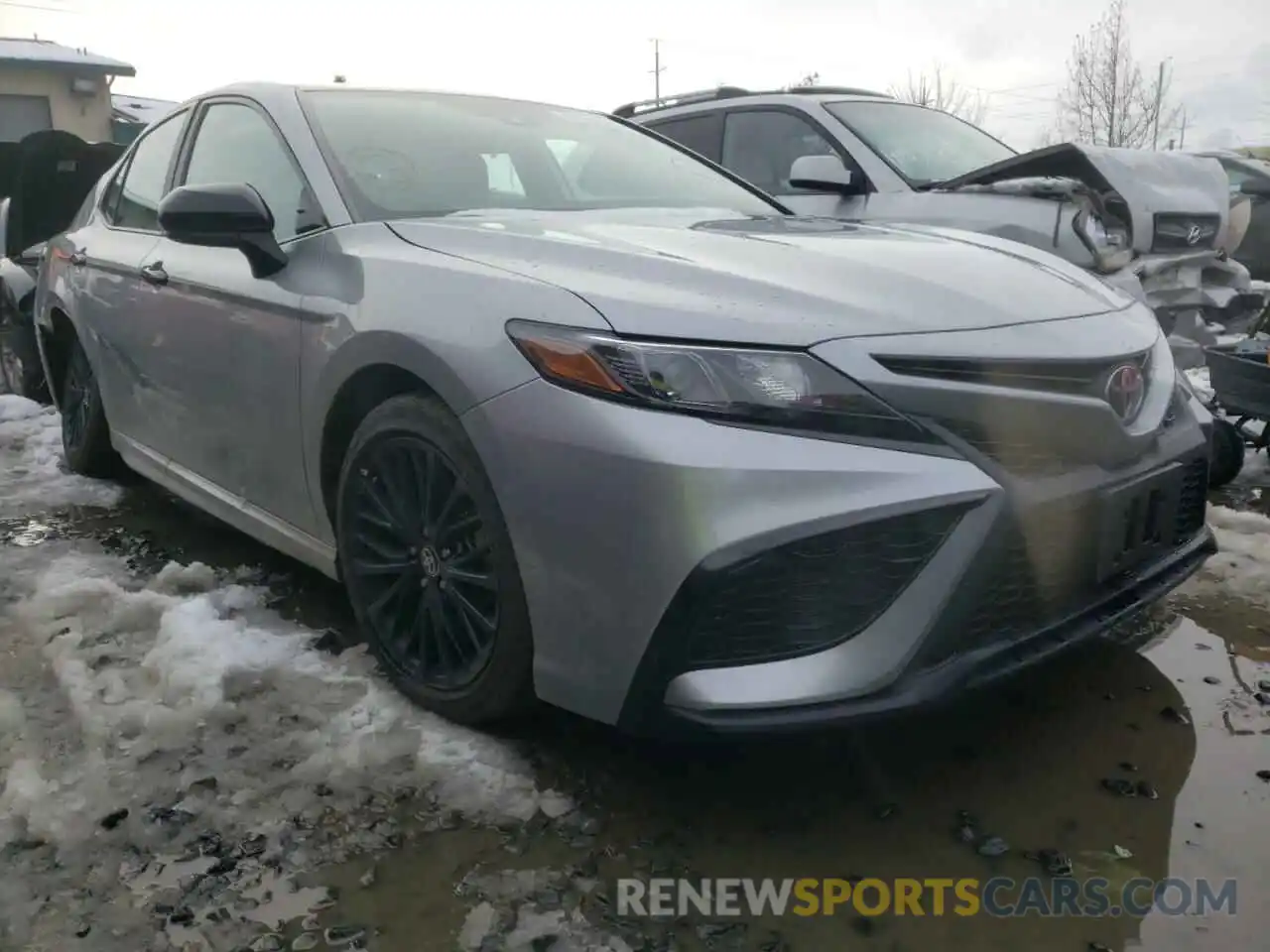 1 Photograph of a damaged car 4T1G11AK1MU431913 TOYOTA CAMRY 2021