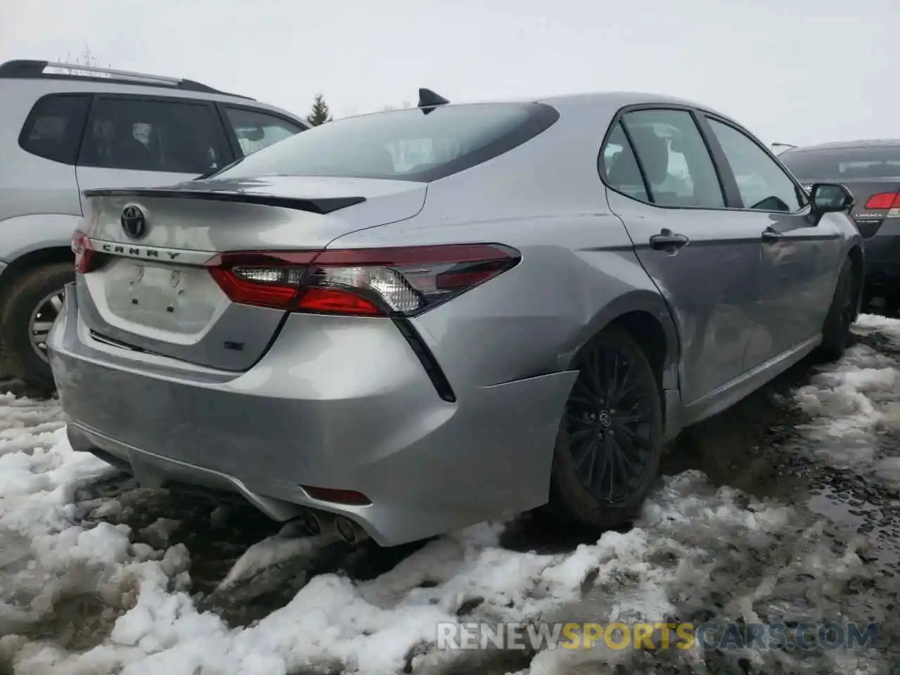 4 Photograph of a damaged car 4T1G11AK1MU431913 TOYOTA CAMRY 2021