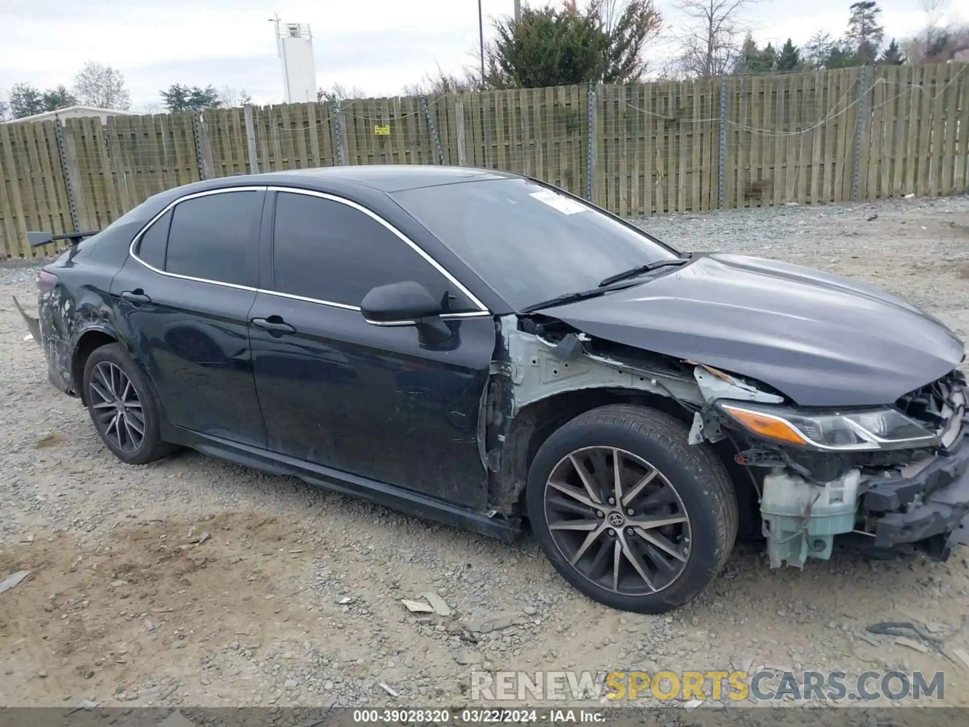 14 Photograph of a damaged car 4T1G11AK1MU434861 TOYOTA CAMRY 2021