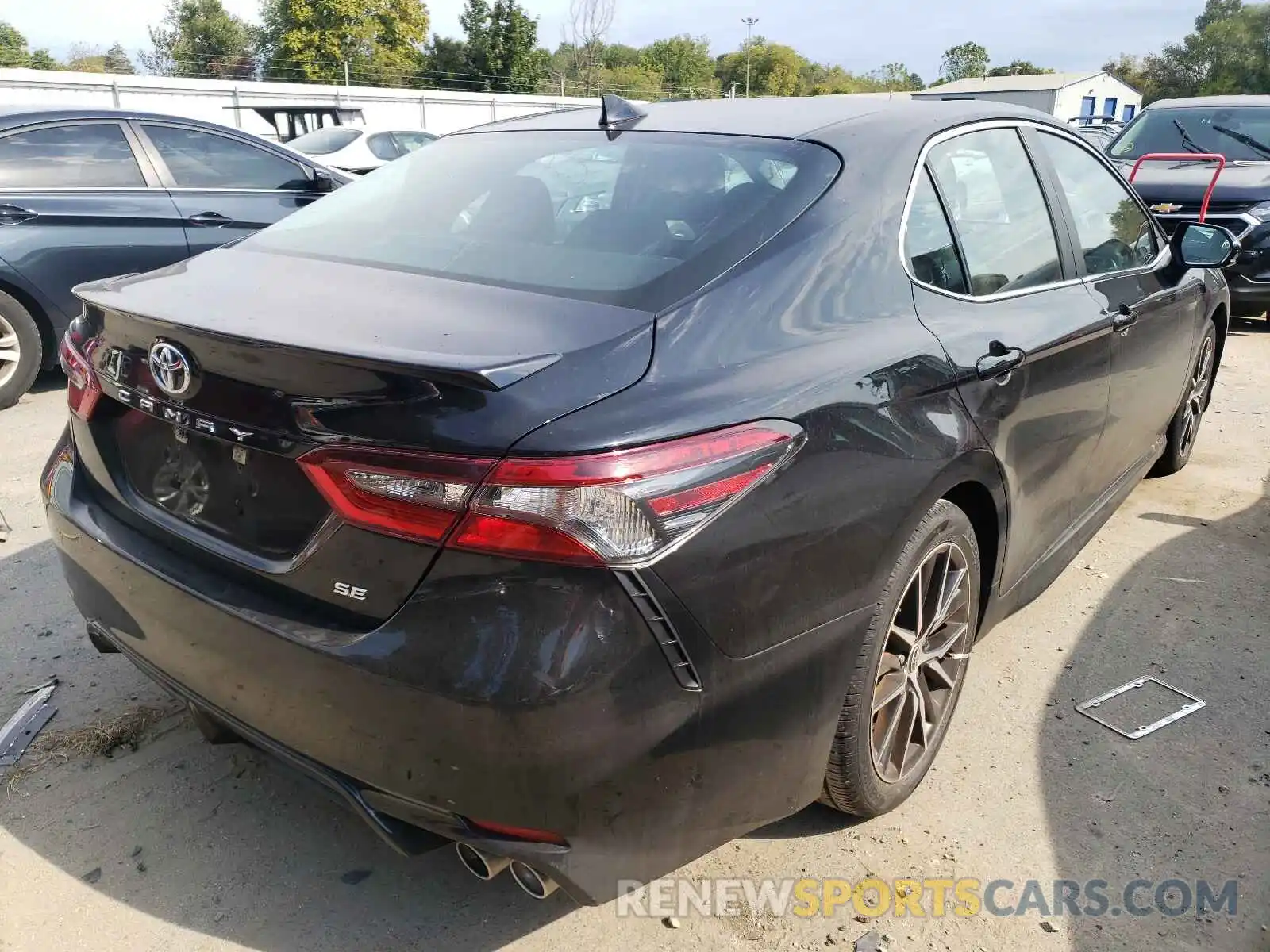 4 Photograph of a damaged car 4T1G11AK1MU435587 TOYOTA CAMRY 2021