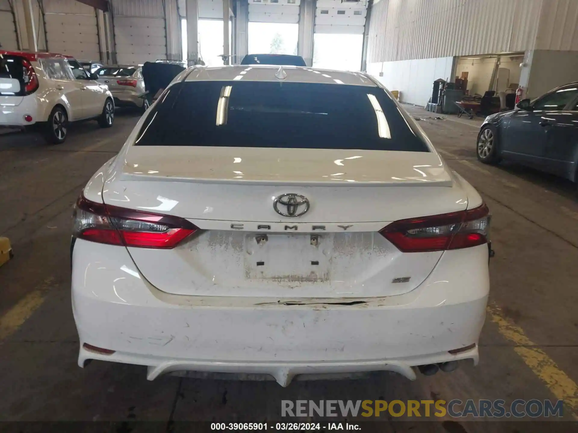 16 Photograph of a damaged car 4T1G11AK1MU449893 TOYOTA CAMRY 2021