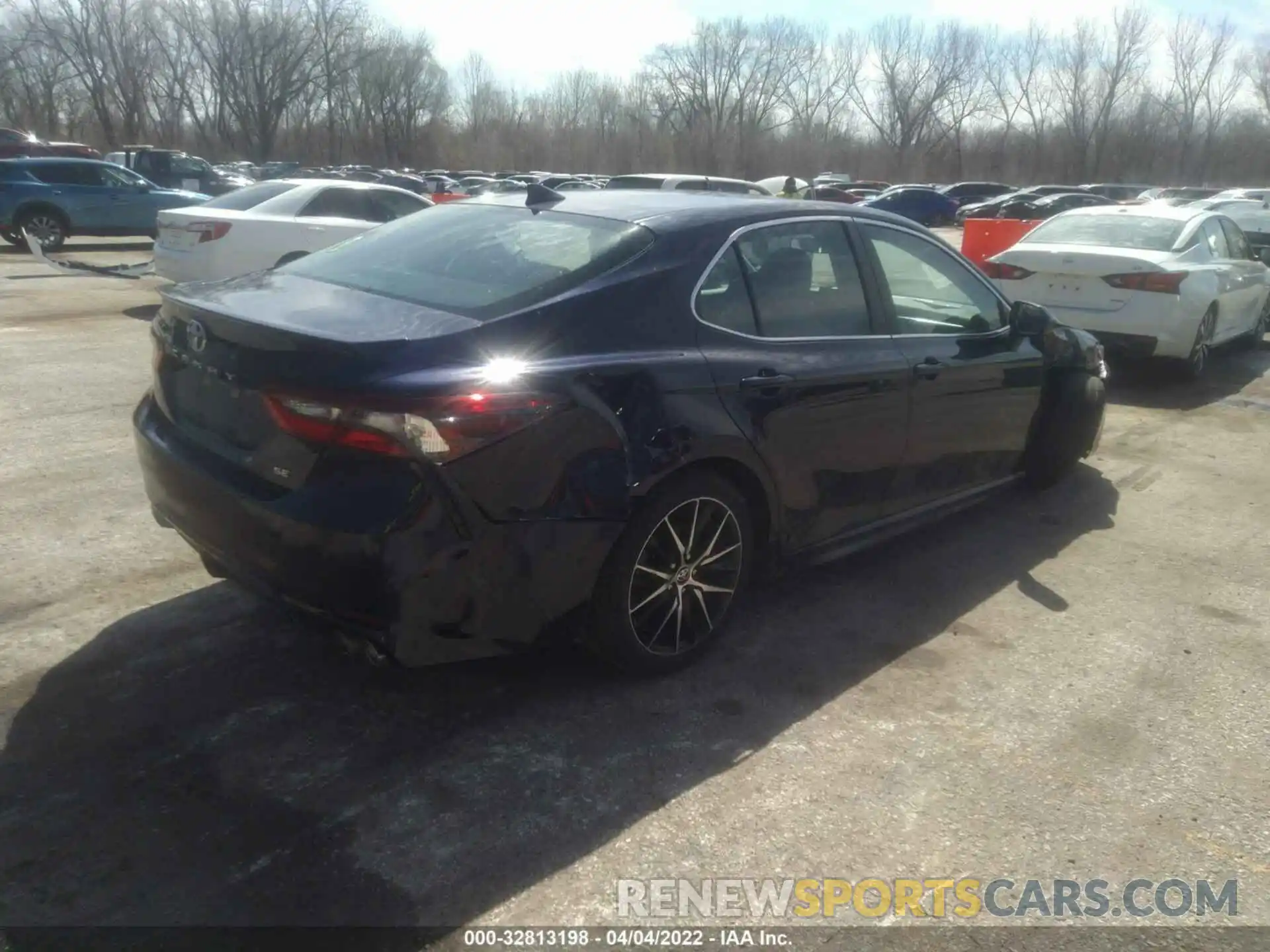 4 Photograph of a damaged car 4T1G11AK1MU464202 TOYOTA CAMRY 2021