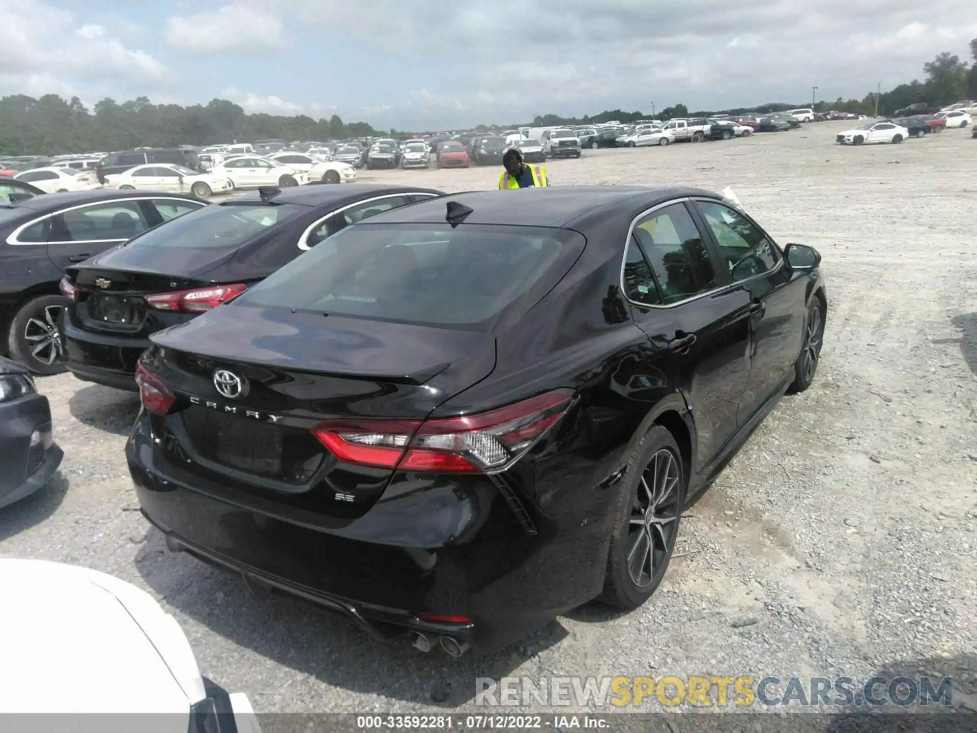 4 Photograph of a damaged car 4T1G11AK1MU473790 TOYOTA CAMRY 2021