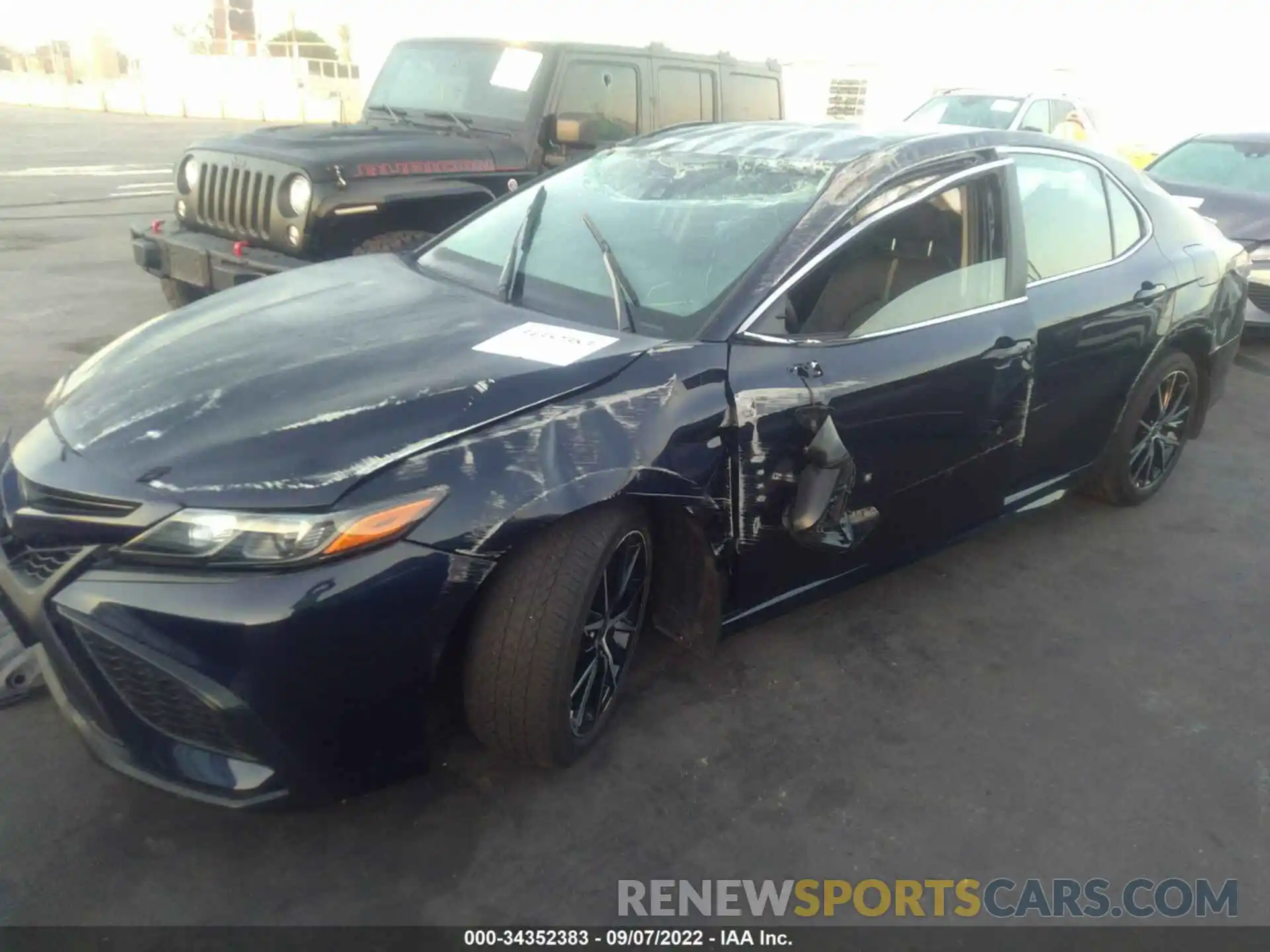 6 Photograph of a damaged car 4T1G11AK1MU492582 TOYOTA CAMRY 2021